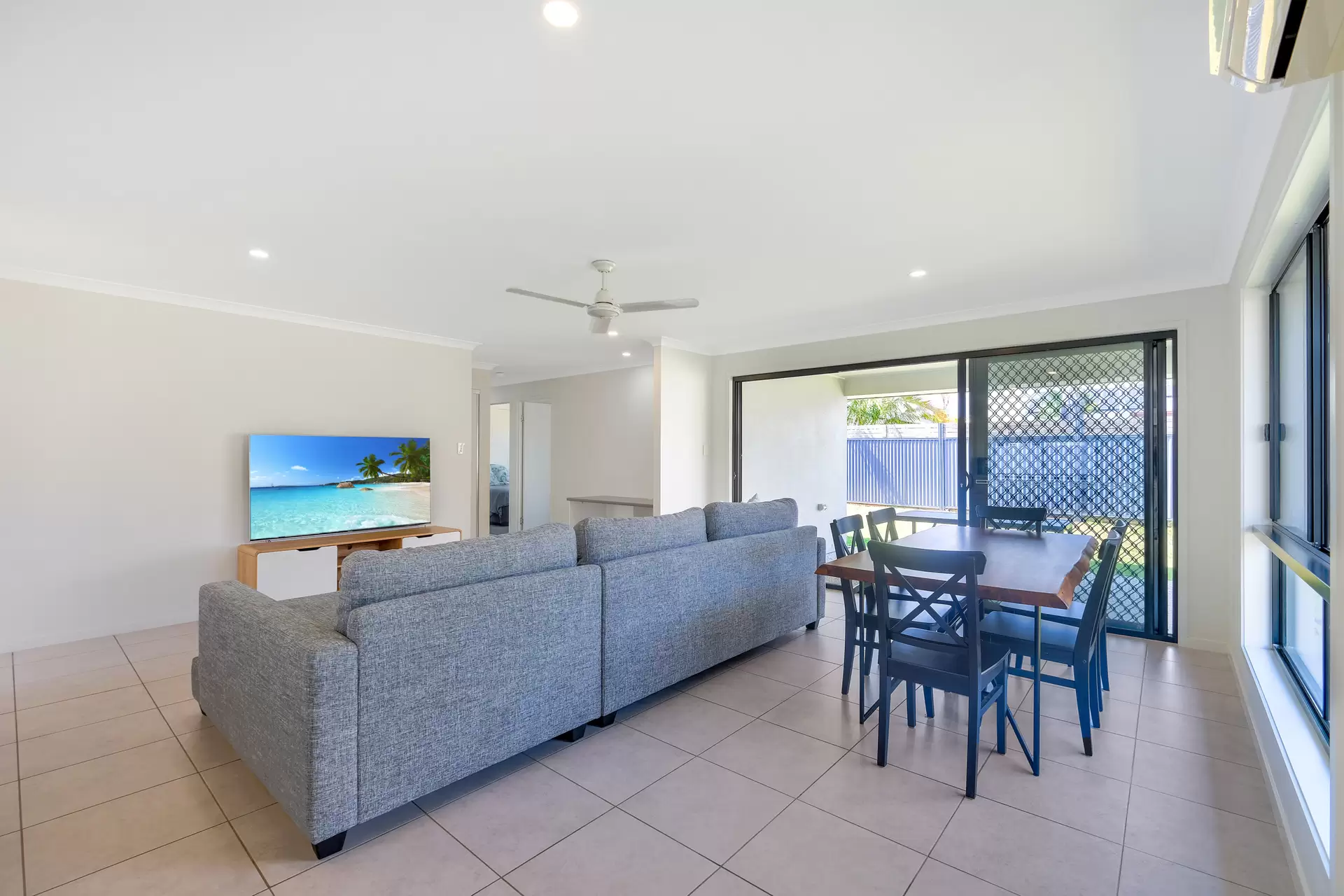 37 Ruby Crescent, Meridan Plains Sold by Queensland Sotheby's International Realty - image 1