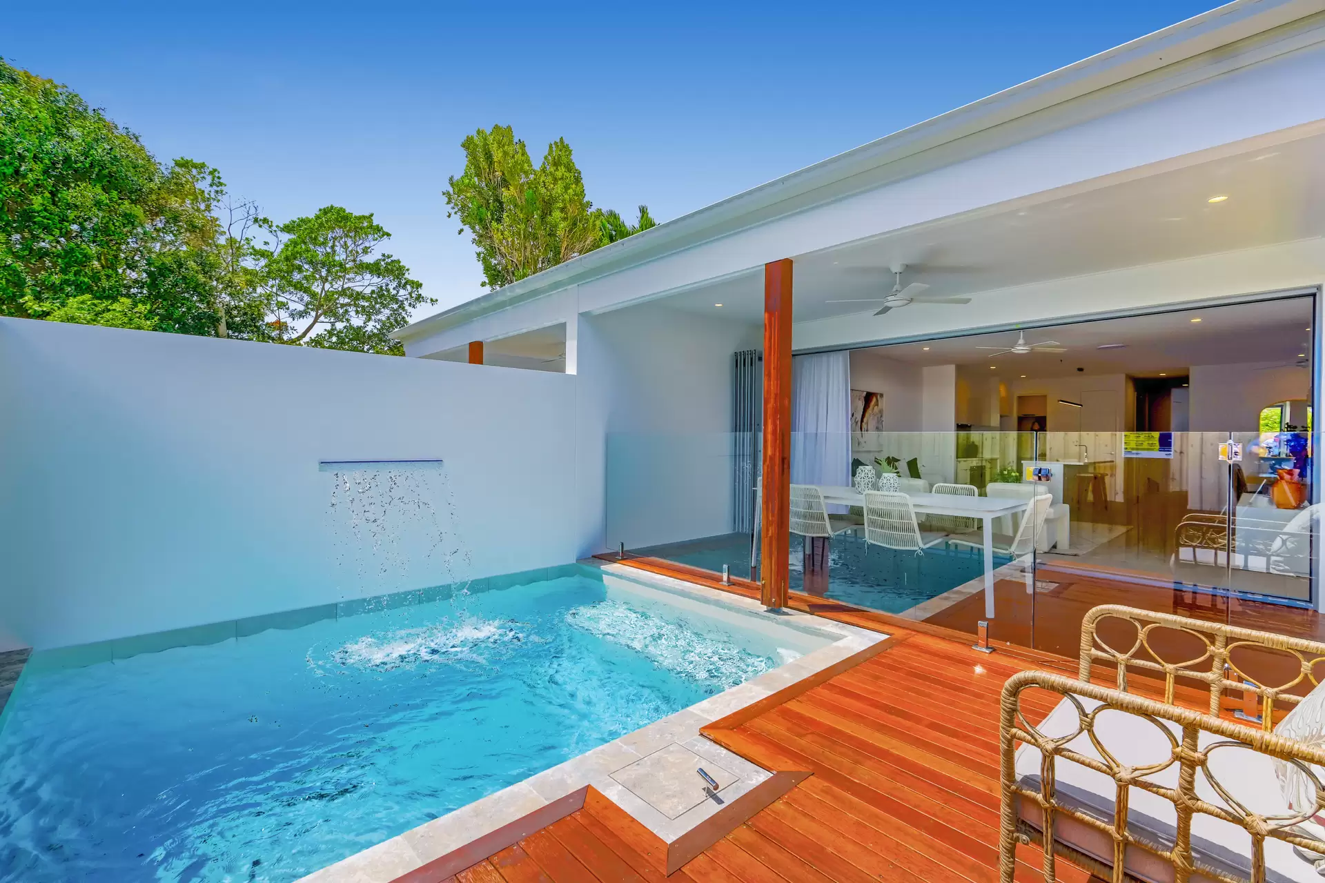 1/4 Sundew Street, Mudjimba Sold by  - image 1