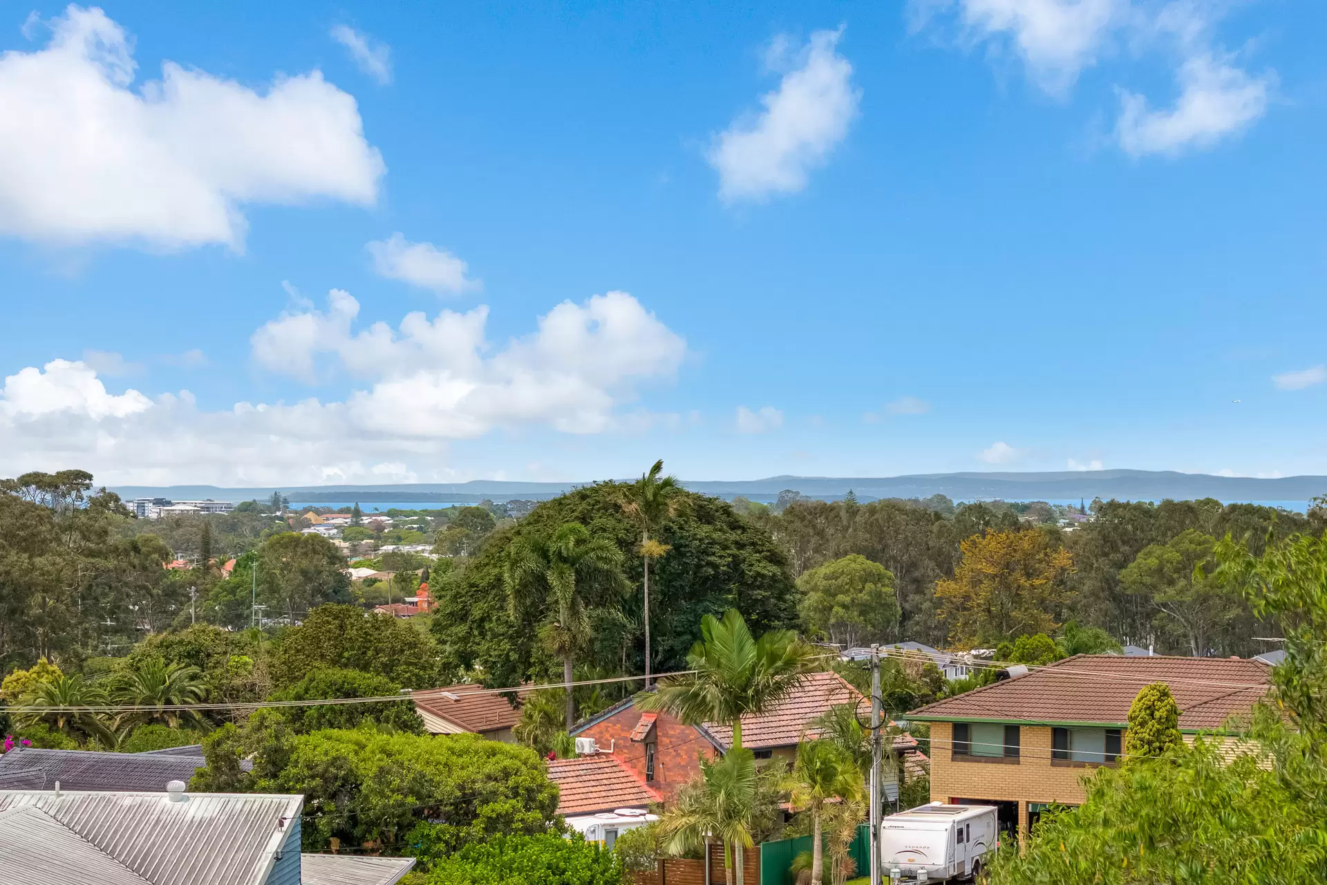 98-100 Smith Street, Cleveland For Sale by Queensland Sotheby's International Realty - image 1