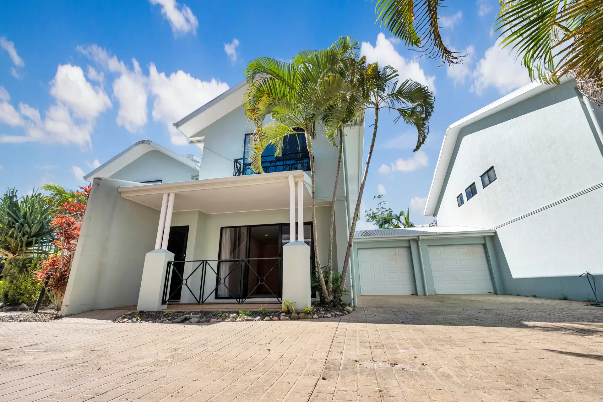 79/151-153 Mudjimba Beach Road, Mudjimba Sold by  - image 1