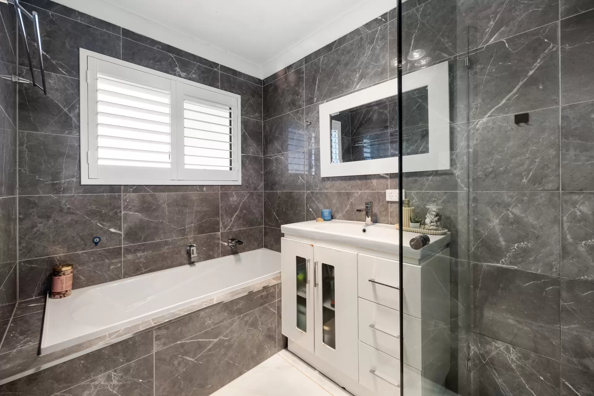141-207 Burtons Road, Maroochy River Sold by Queensland Sotheby's International Realty - image 1