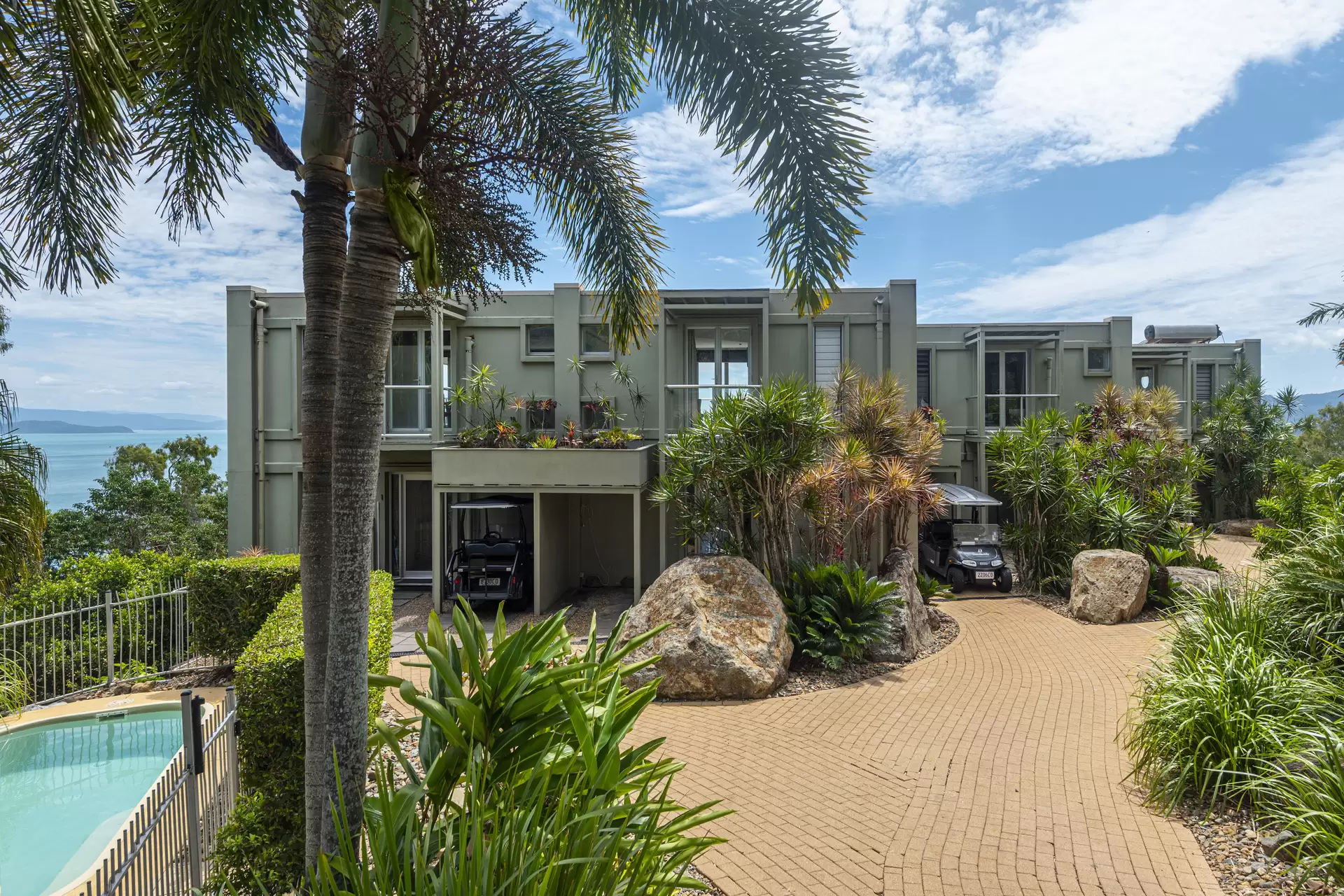 9 Acacia Drive, Hamilton Island Sold by  - image 1