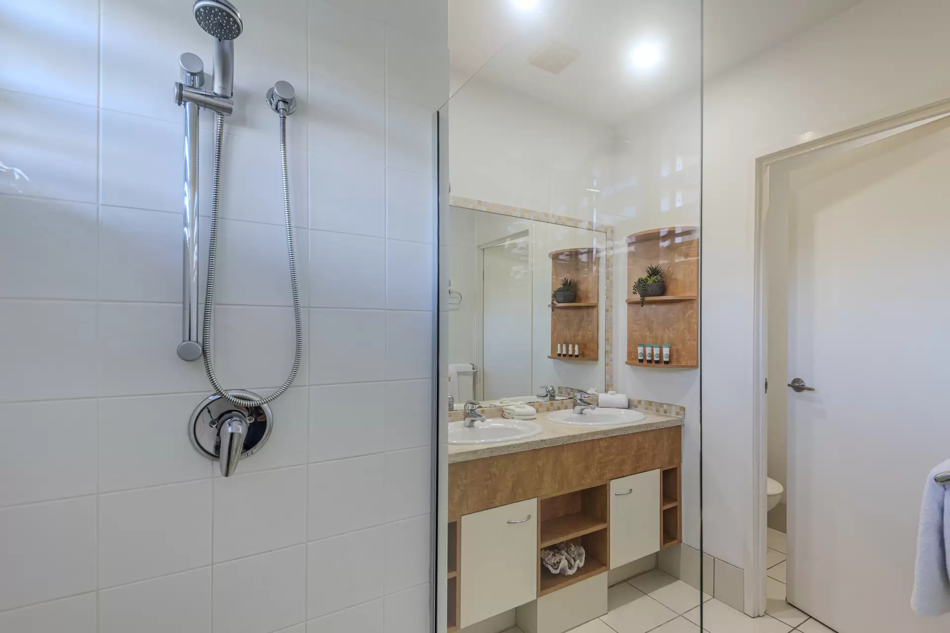9 Acacia Drive, Hamilton Island Sold by Queensland Sotheby's International Realty - image 1