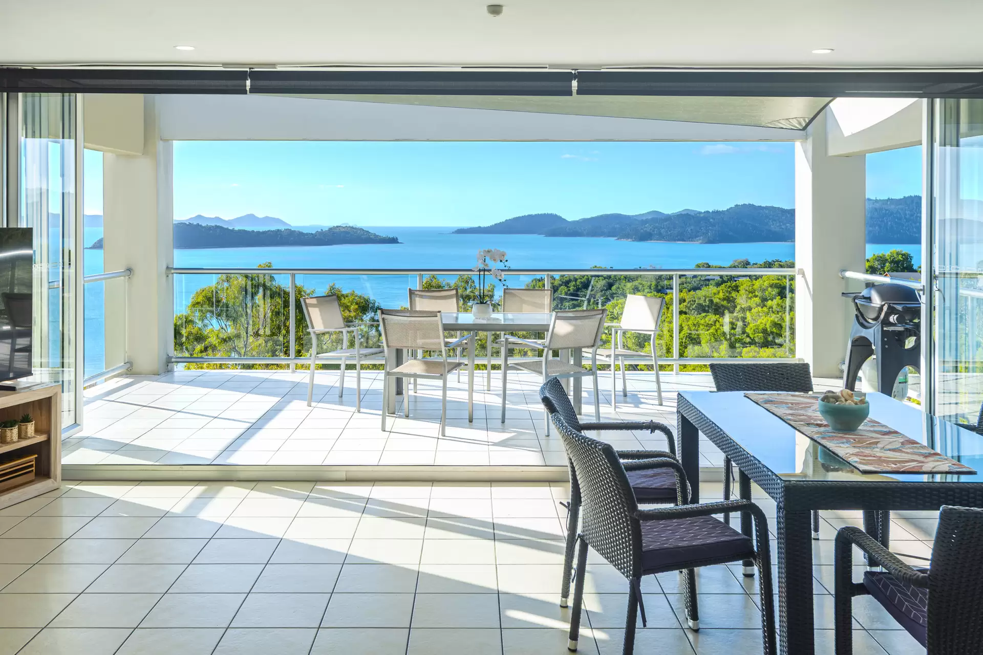 9 Acacia Drive, Hamilton Island Sold by Queensland Sotheby's International Realty - image 1
