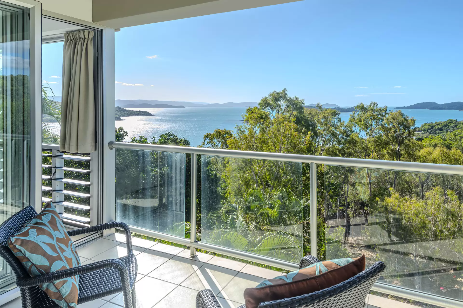 9 Acacia Drive, Hamilton Island Sold by Queensland Sotheby's International Realty - image 1