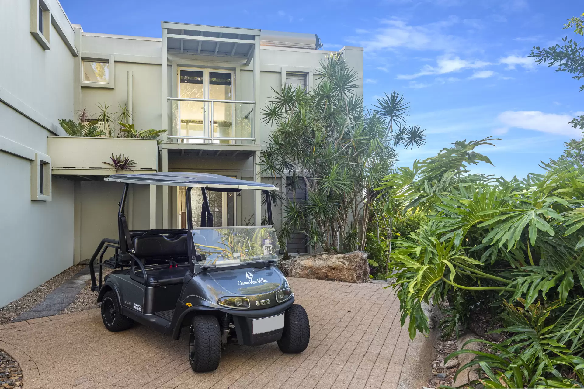 9 Acacia Drive, Hamilton Island Sold by Queensland Sotheby's International Realty - image 1