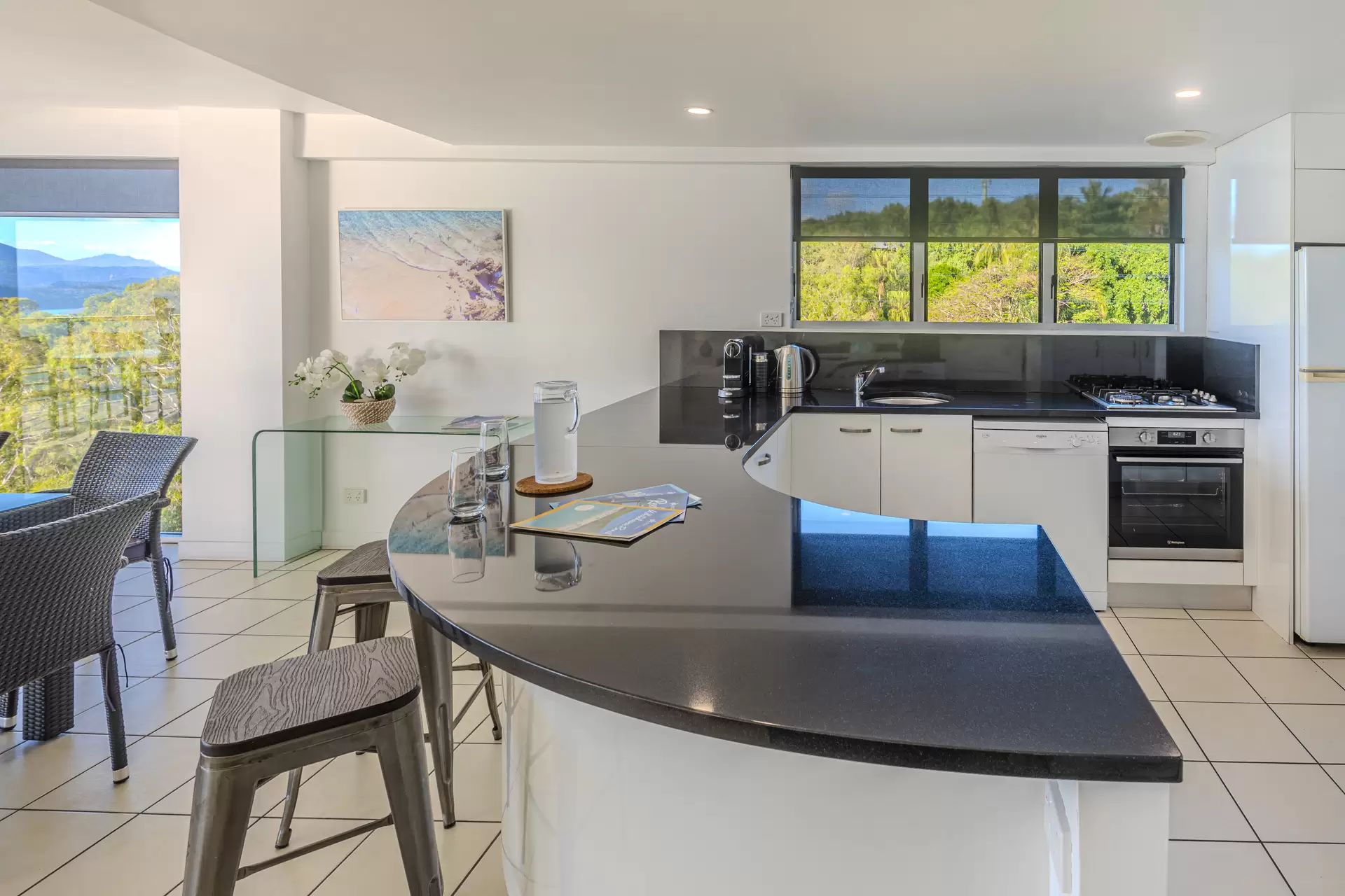 9 Acacia Drive, Hamilton Island Sold by  - image 1