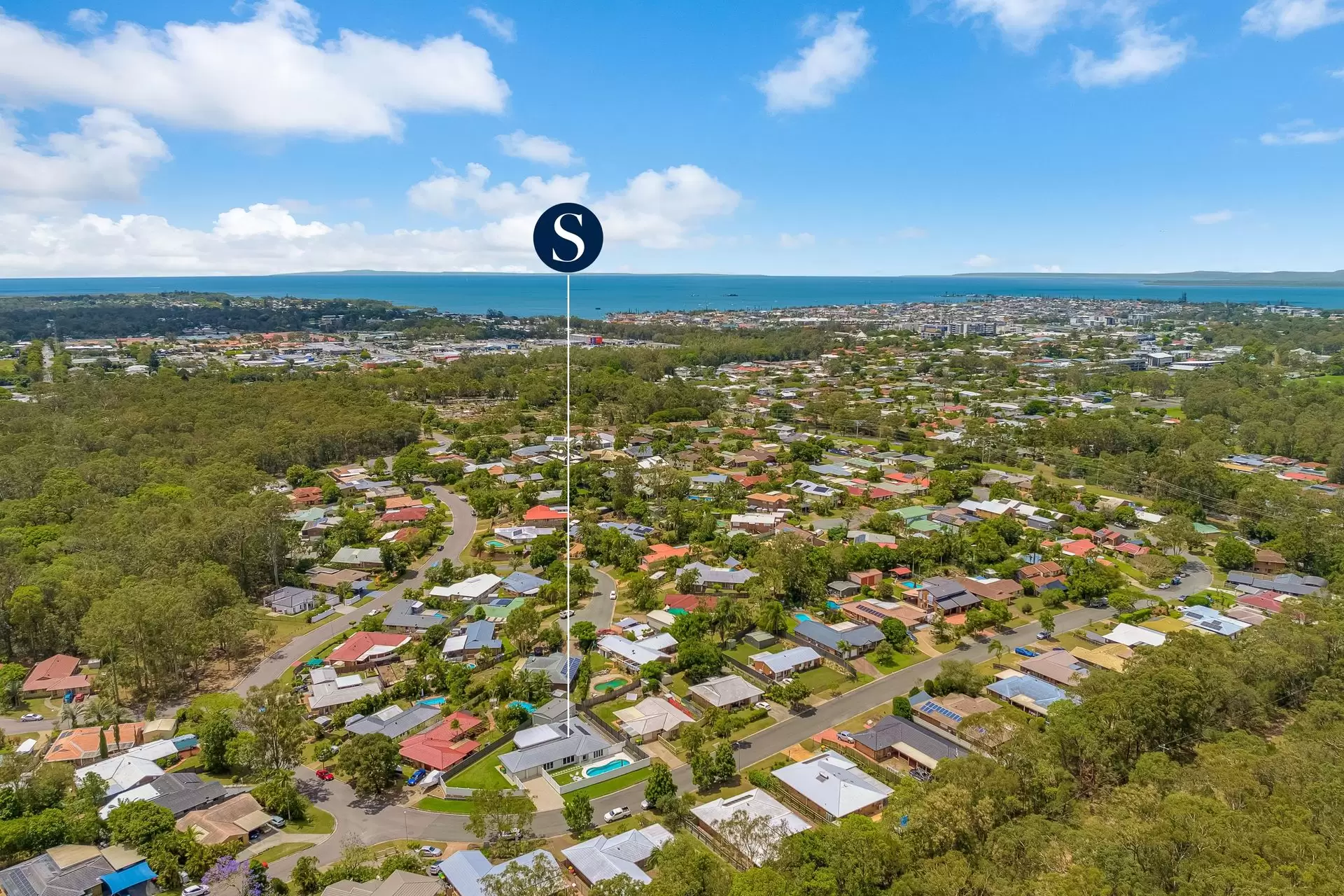 39 Sunshine Drive, Cleveland Sold by Queensland Sotheby's International Realty - image 1