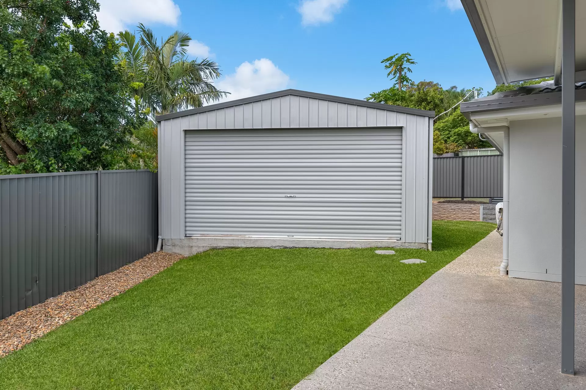 39 Sunshine Drive, Cleveland Sold by Queensland Sotheby's International Realty - image 1