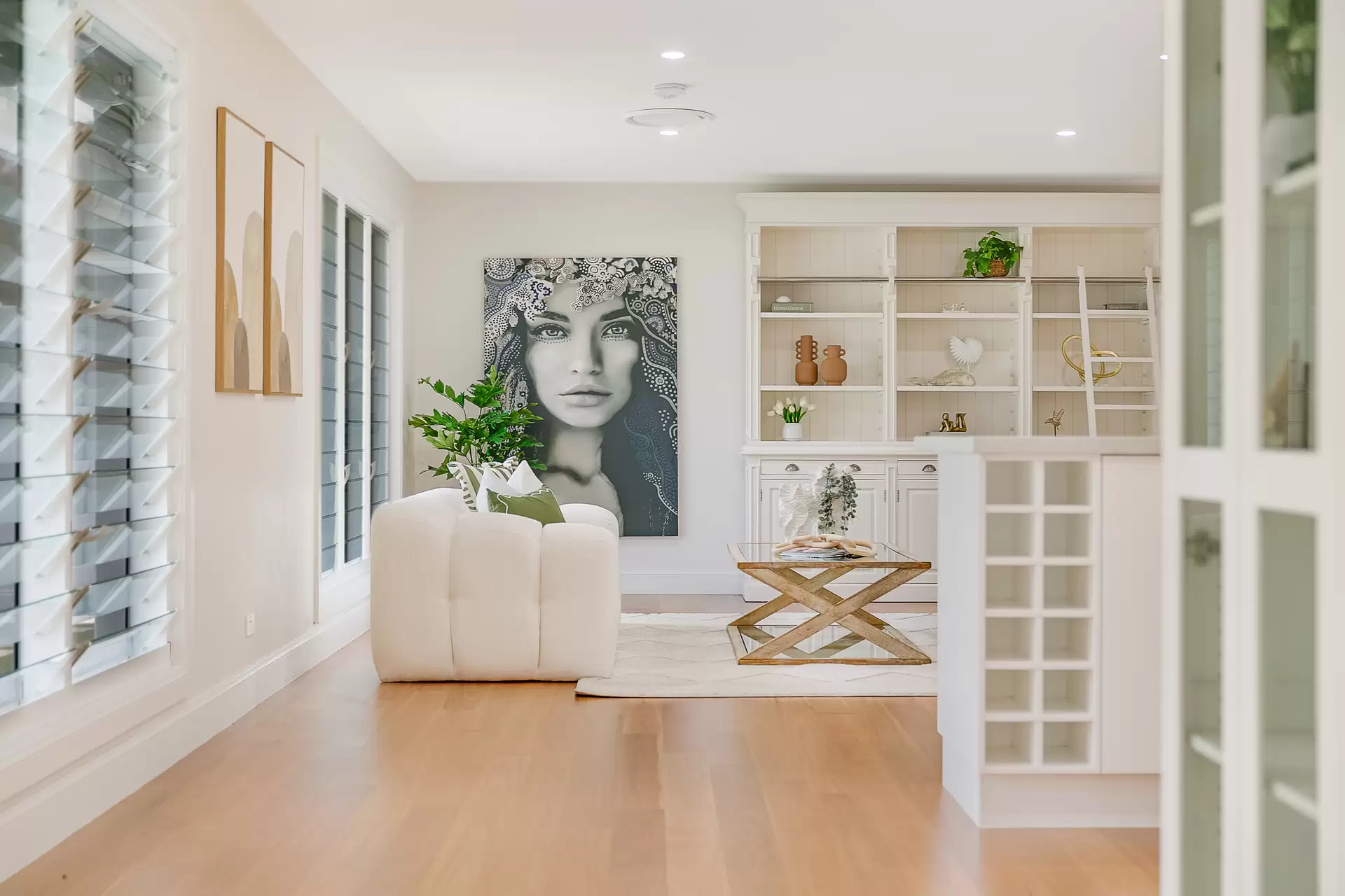 39 Sunshine Drive, Cleveland Sold by Queensland Sotheby's International Realty - image 1