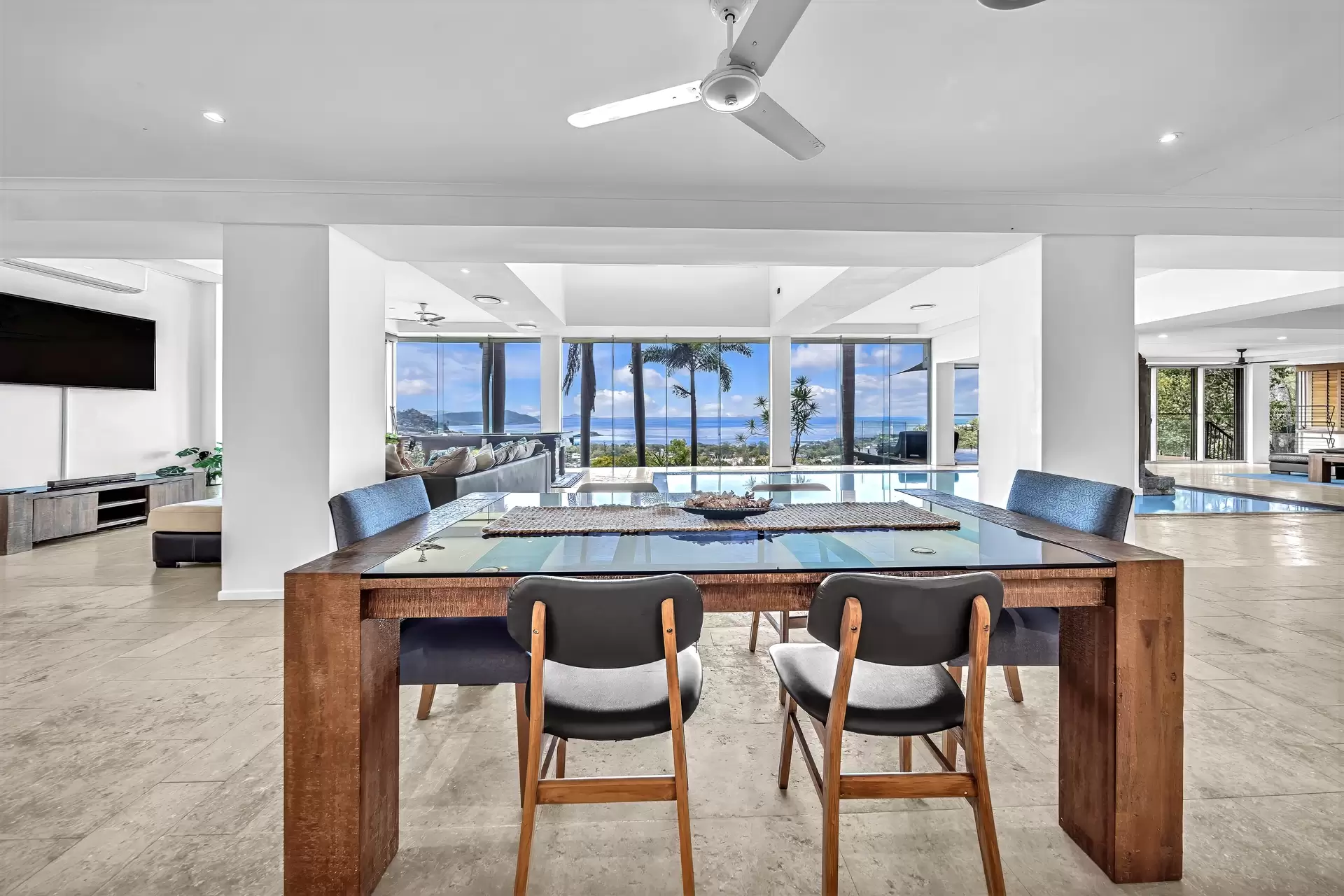 88 Yachtsman Parade, Cannonvale For Sale by Queensland Sotheby's International Realty - image 1