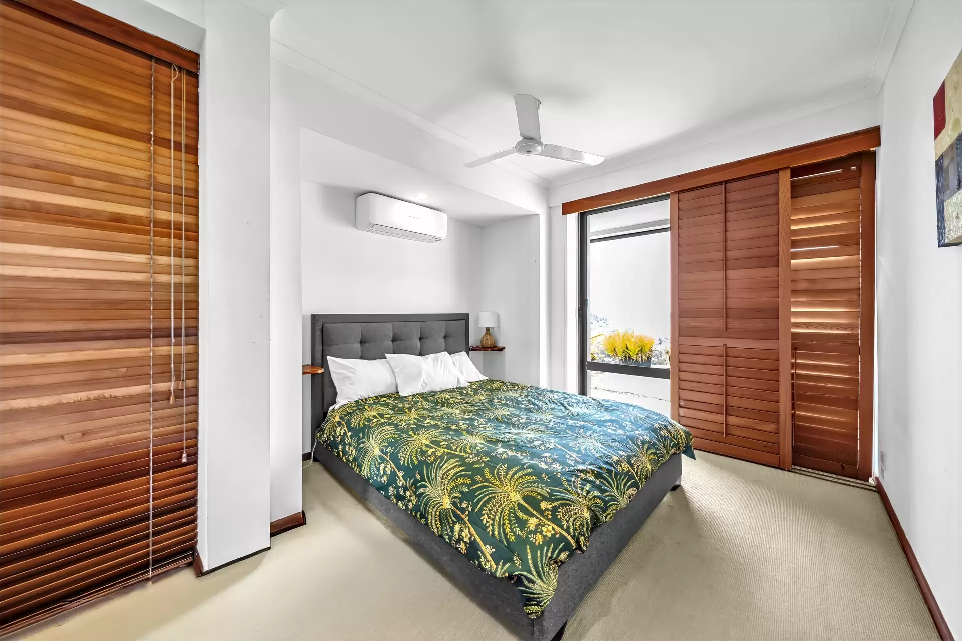 88 Yachtsman Parade, Cannonvale For Sale by Queensland Sotheby's International Realty - image 1