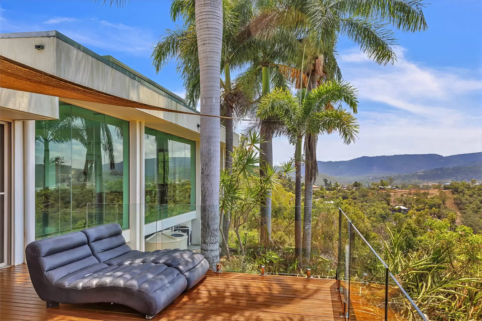 88 Yachtsman Parade, Cannonvale For Sale by Queensland Sotheby's International Realty - image 1
