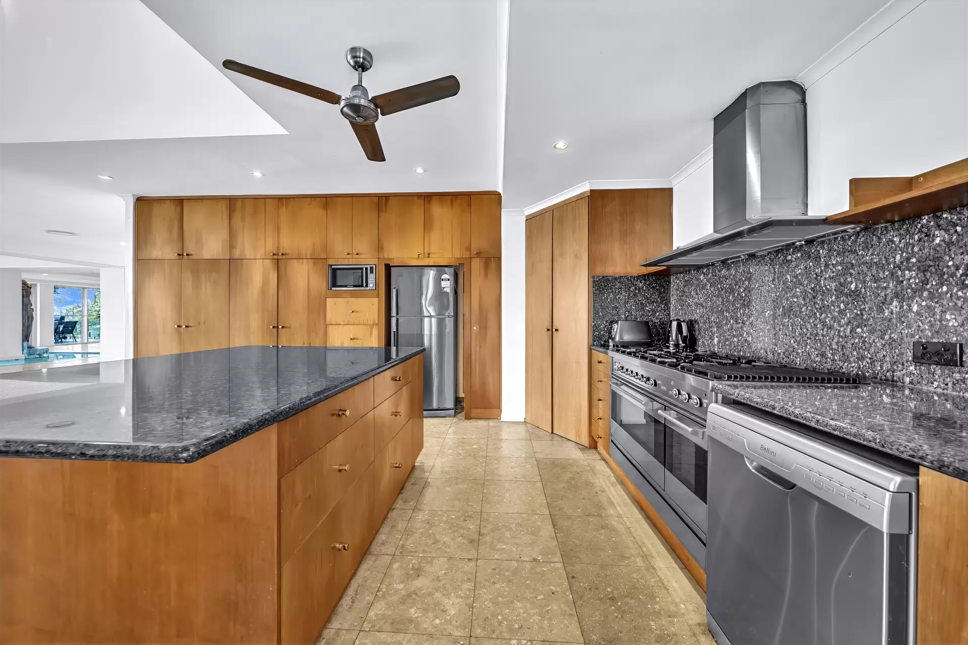 88 Yachtsman Parade, Cannonvale For Sale by Queensland Sotheby's International Realty - image 1
