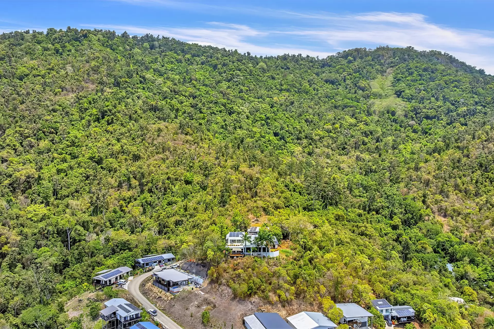 88 Yachtsman Parade, Cannonvale For Sale by Queensland Sotheby's International Realty - image 1