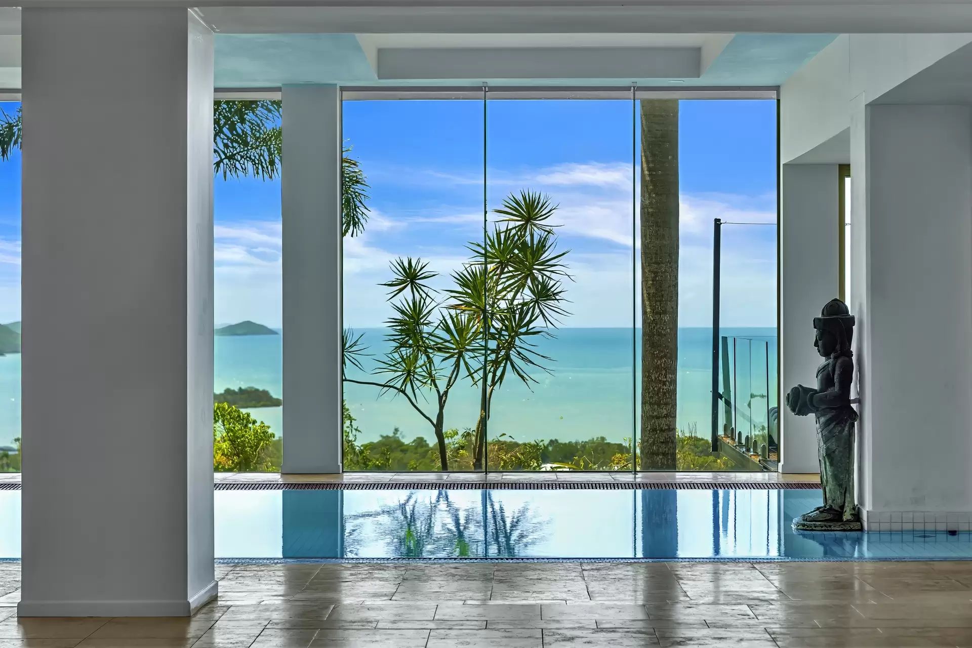 88 Yachtsman Parade, Cannonvale For Sale by Queensland Sotheby's International Realty - image 1