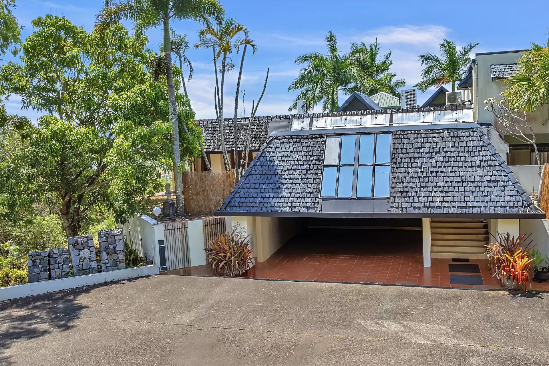88 Yachtsman Parade, Cannonvale For Sale by Queensland Sotheby's International Realty - image 1