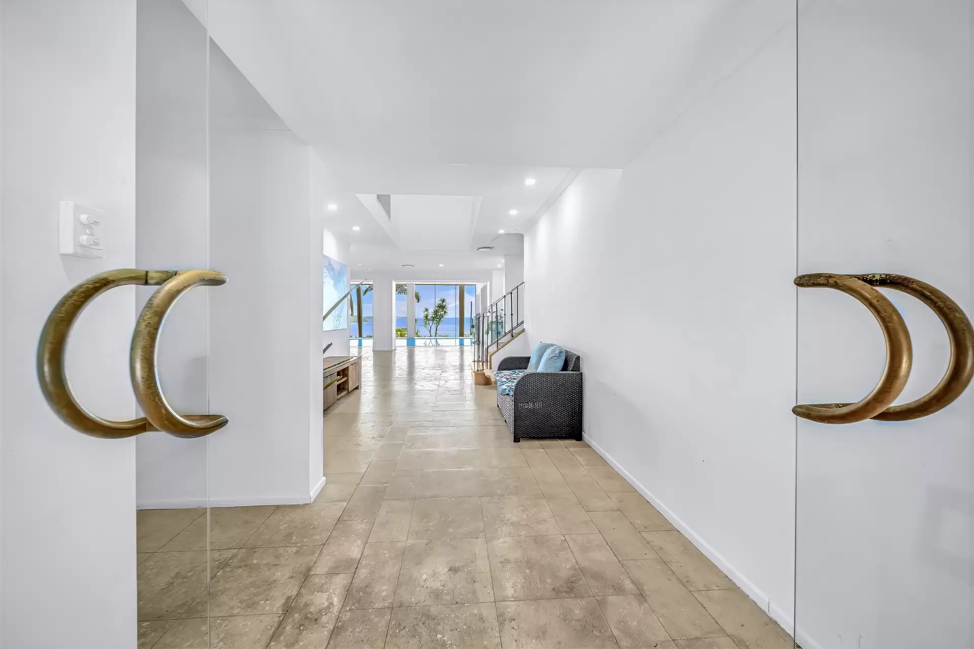 88 Yachtsman Parade, Cannonvale For Sale by Queensland Sotheby's International Realty - image 1