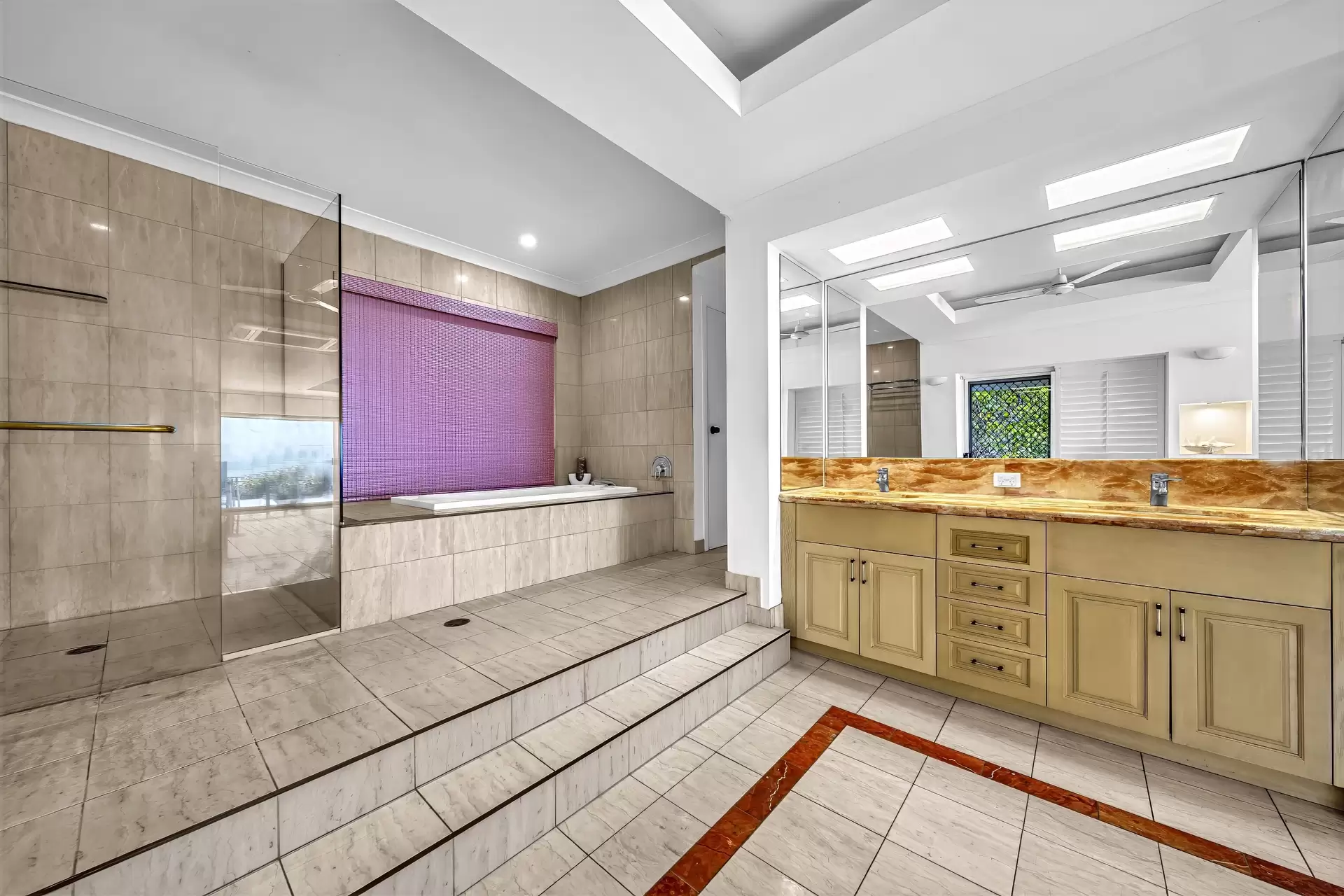 88 Yachtsman Parade, Cannonvale For Sale by Queensland Sotheby's International Realty - image 1
