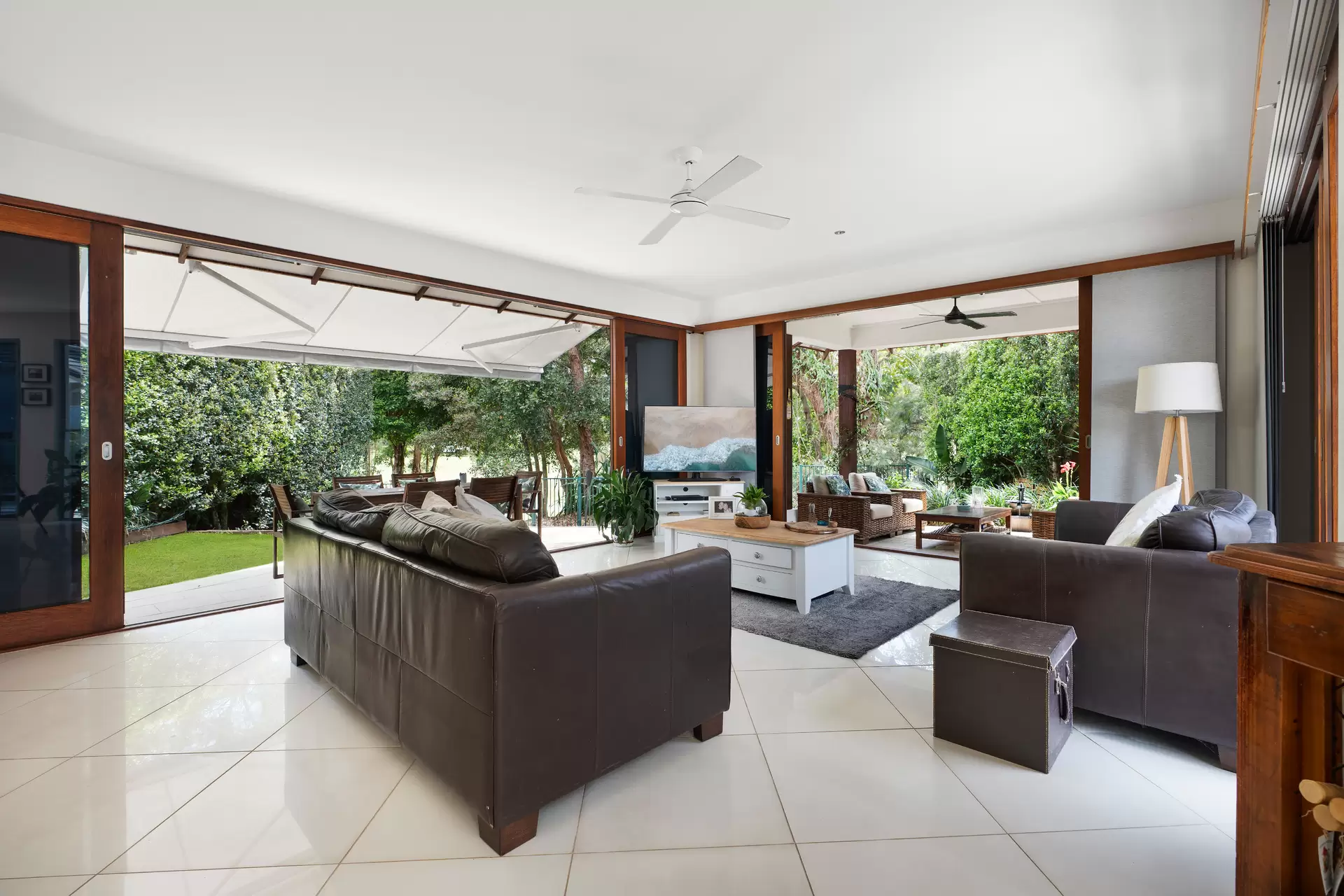 5 Bunker Court, Peregian Springs Sold by Queensland Sotheby's International Realty - image 1