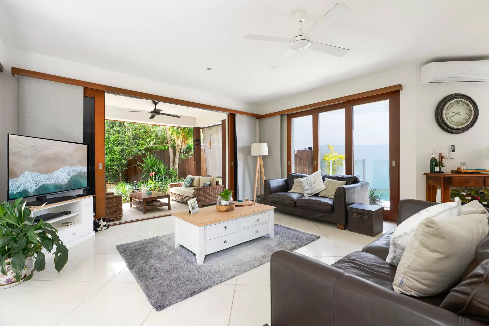 5 Bunker Court, Peregian Springs Sold by Queensland Sotheby's International Realty - image 1