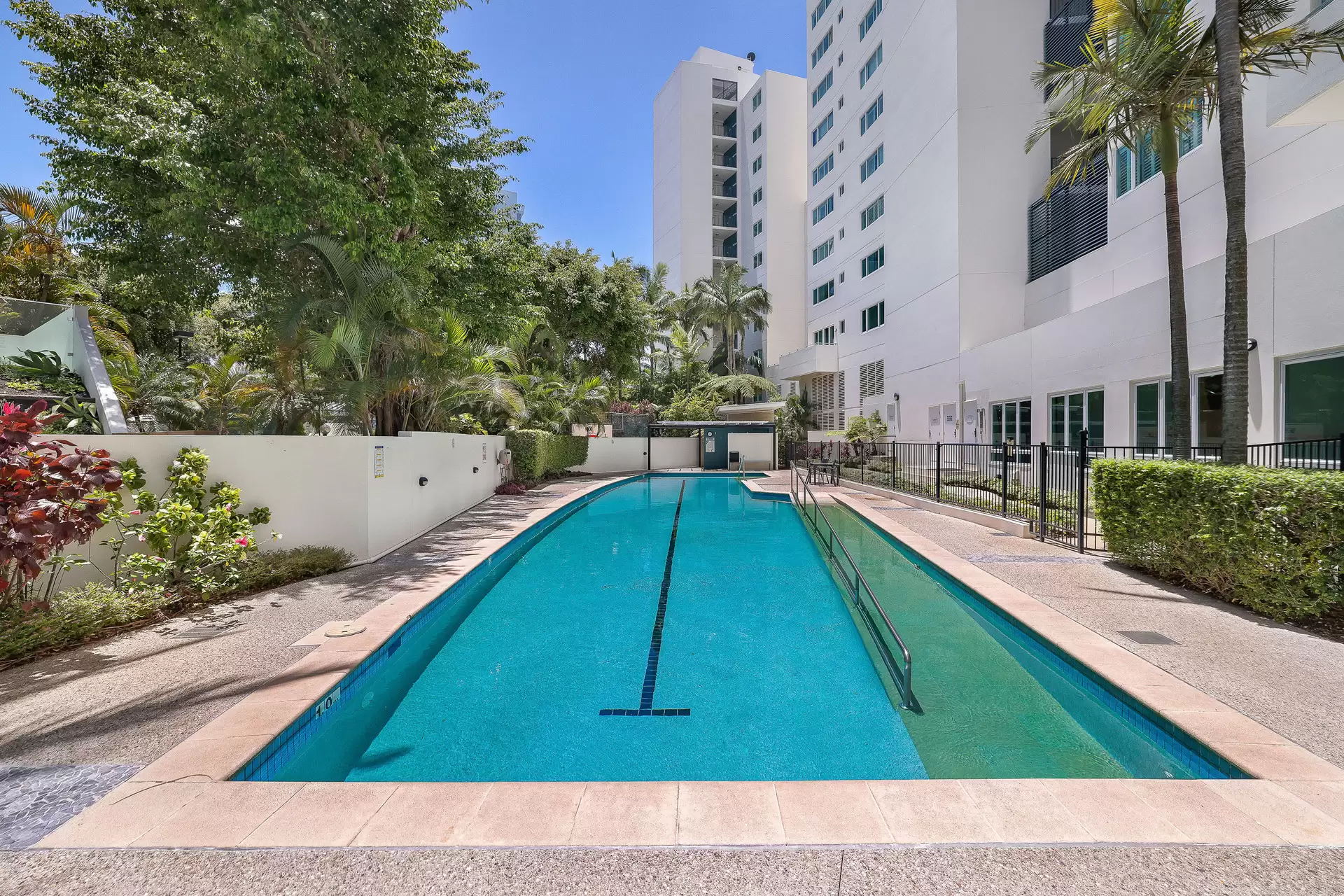 99/326 Marine Parade, Labrador Sold by Queensland Sotheby's International Realty - image 1