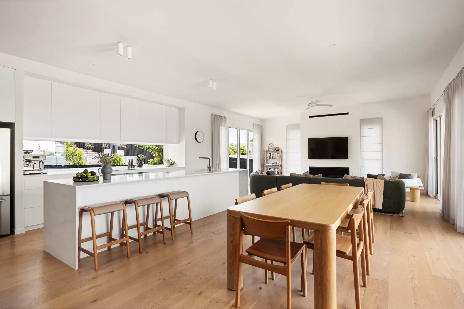 8 Tallowood Court, Peregian Springs Sold by Queensland Sotheby's International Realty - image 1