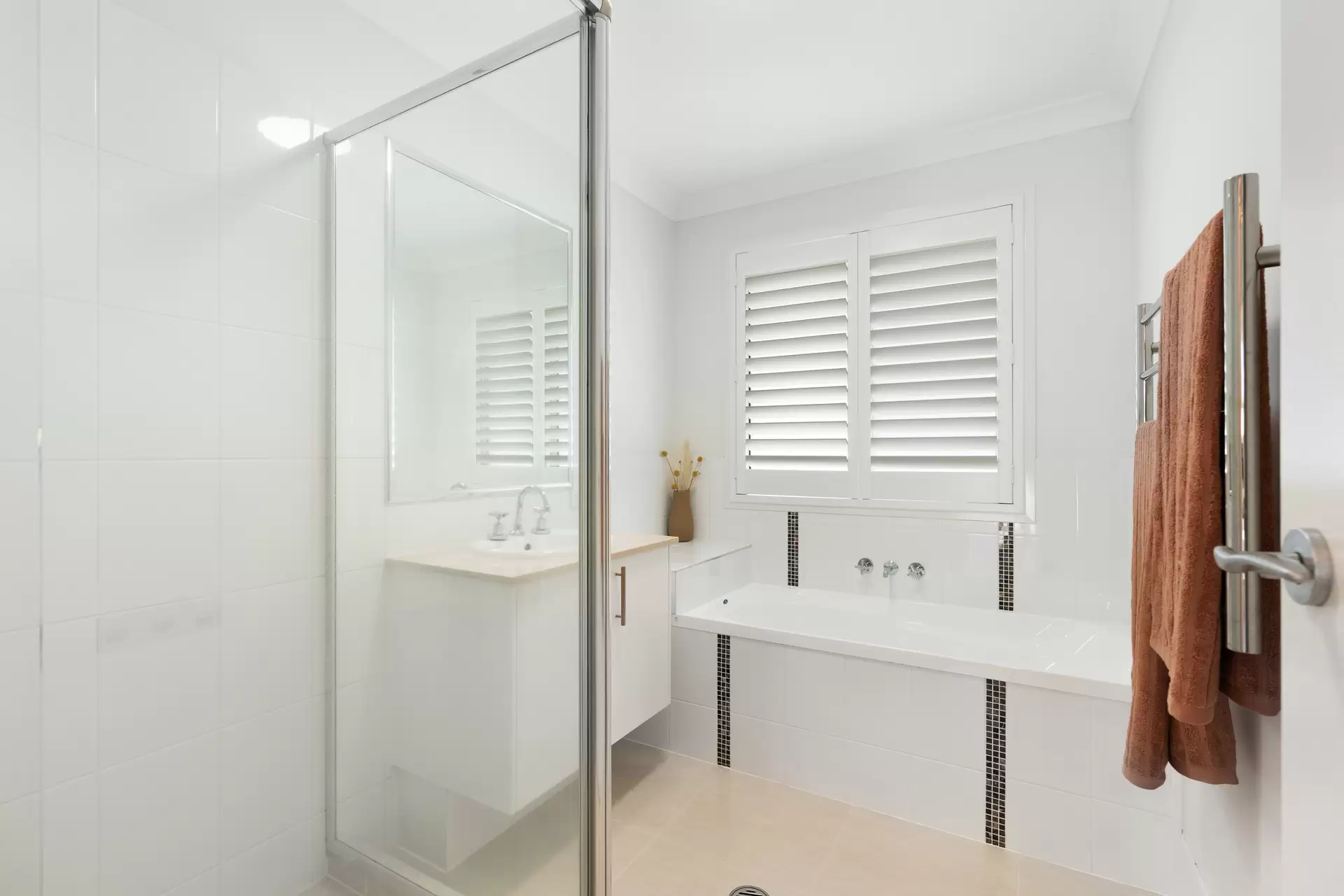 3 Spyglass Close, Peregian Springs Sold by  - image 1