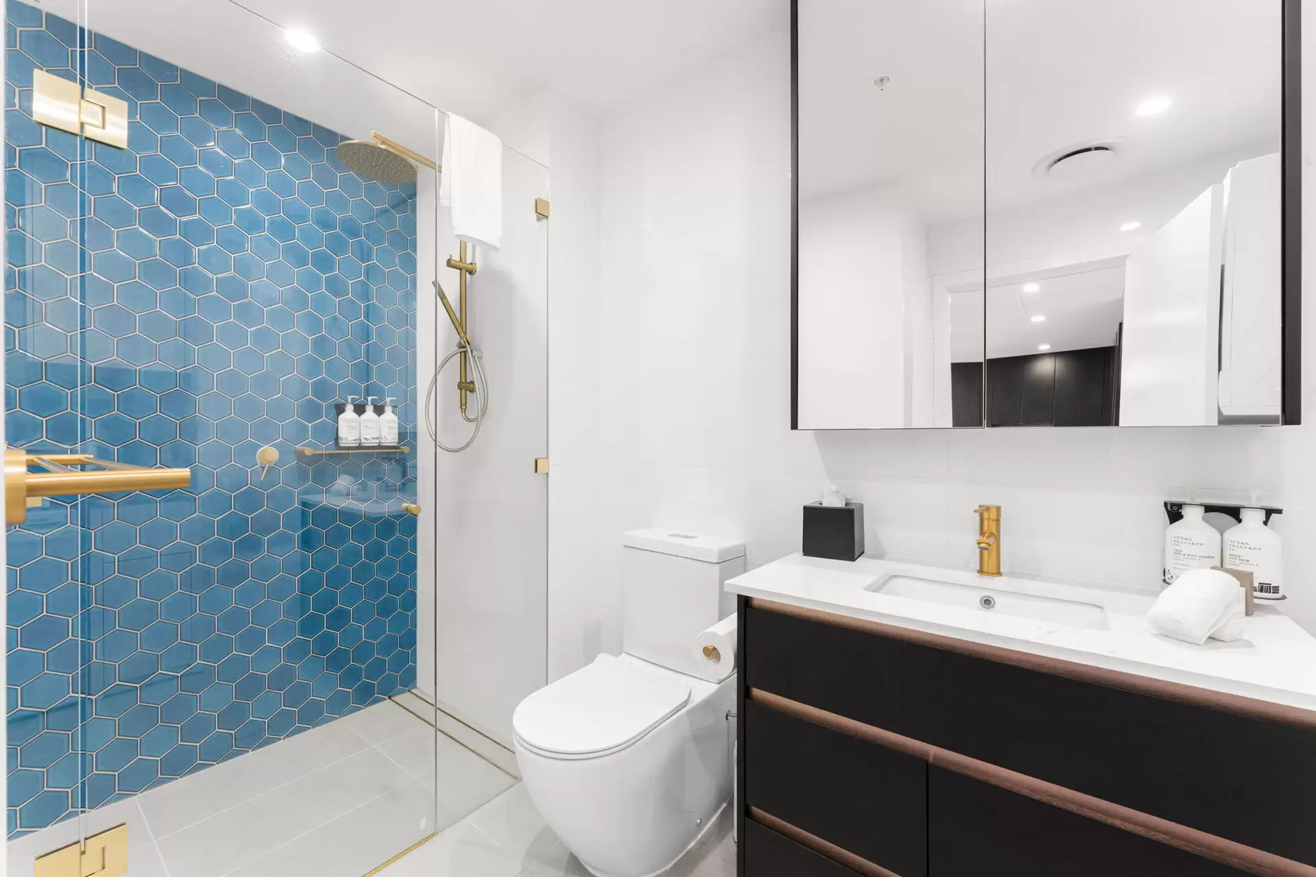 1202/59 Meron Street, Southport Sold by Queensland Sotheby's International Realty - image 1
