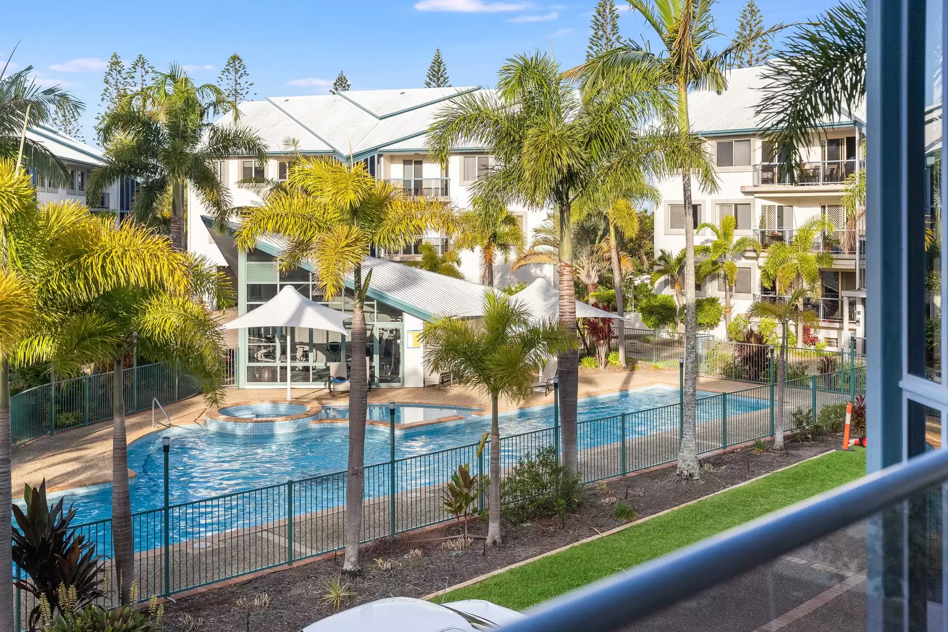 18/12 Esperance Court, Raby Bay Sold by Queensland Sotheby's International Realty - image 1