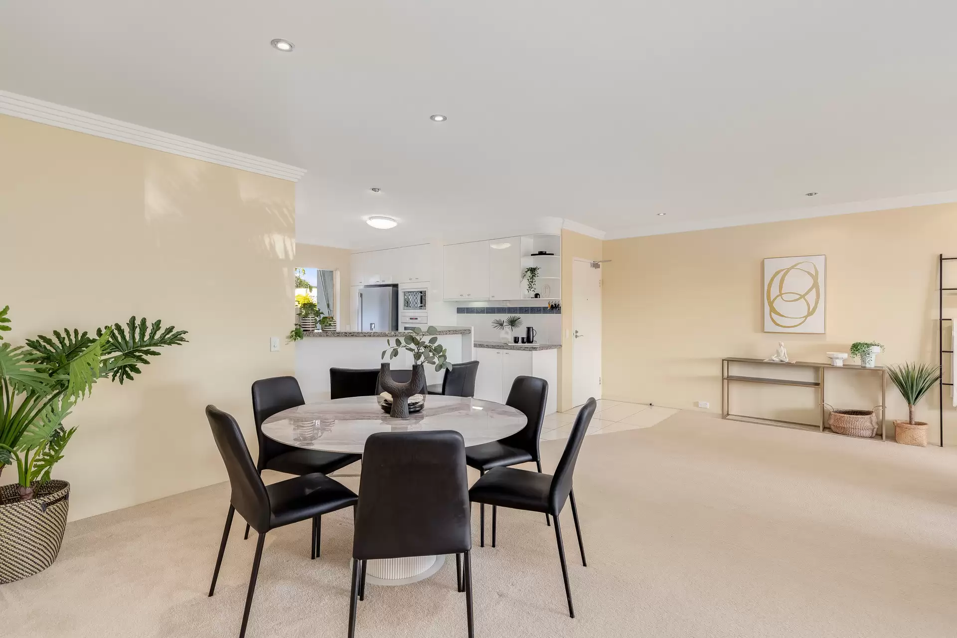 18/12 Esperance Court, Raby Bay Sold by Queensland Sotheby's International Realty - image 1