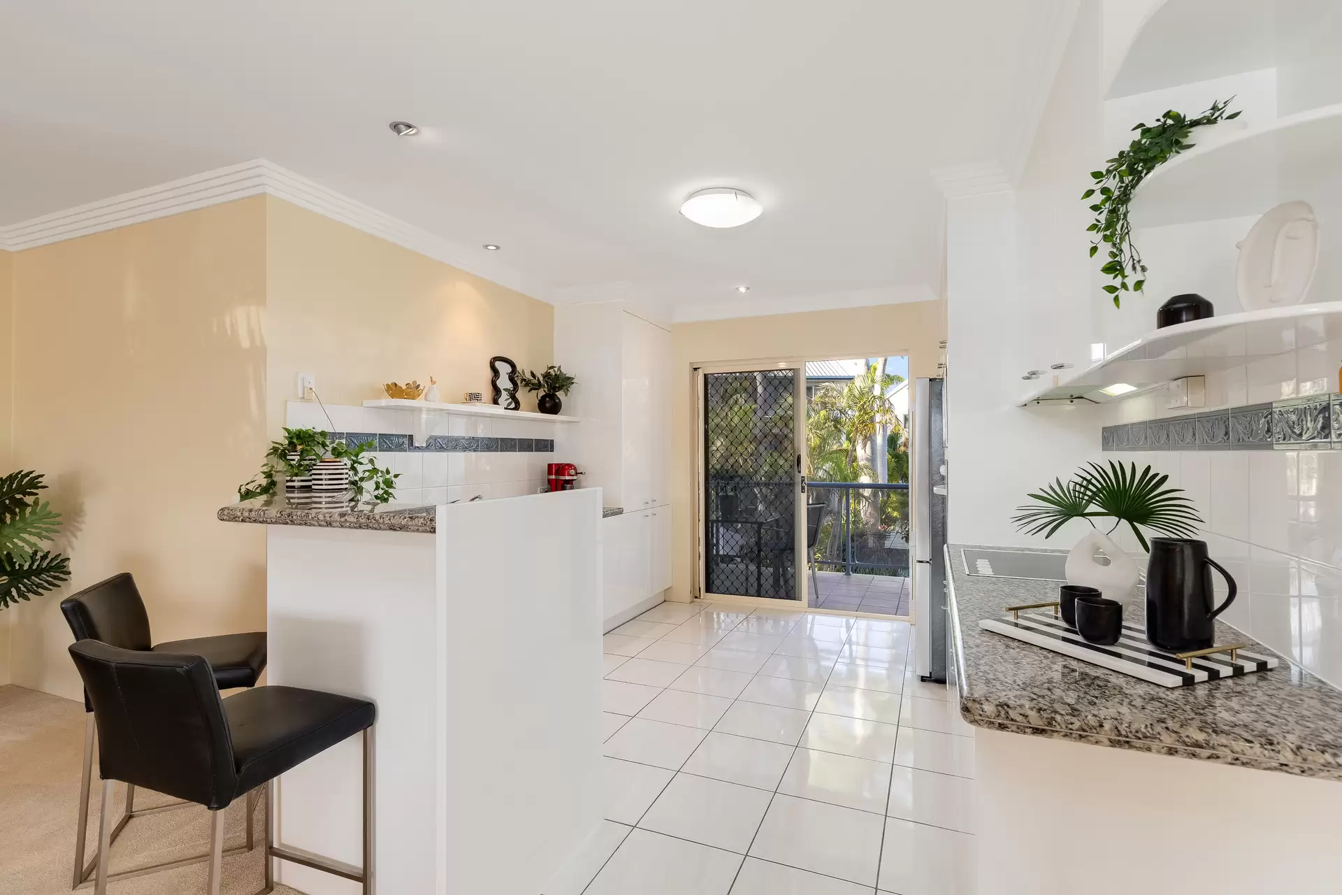 18/12 Esperance Court, Raby Bay Sold by Queensland Sotheby's International Realty - image 1