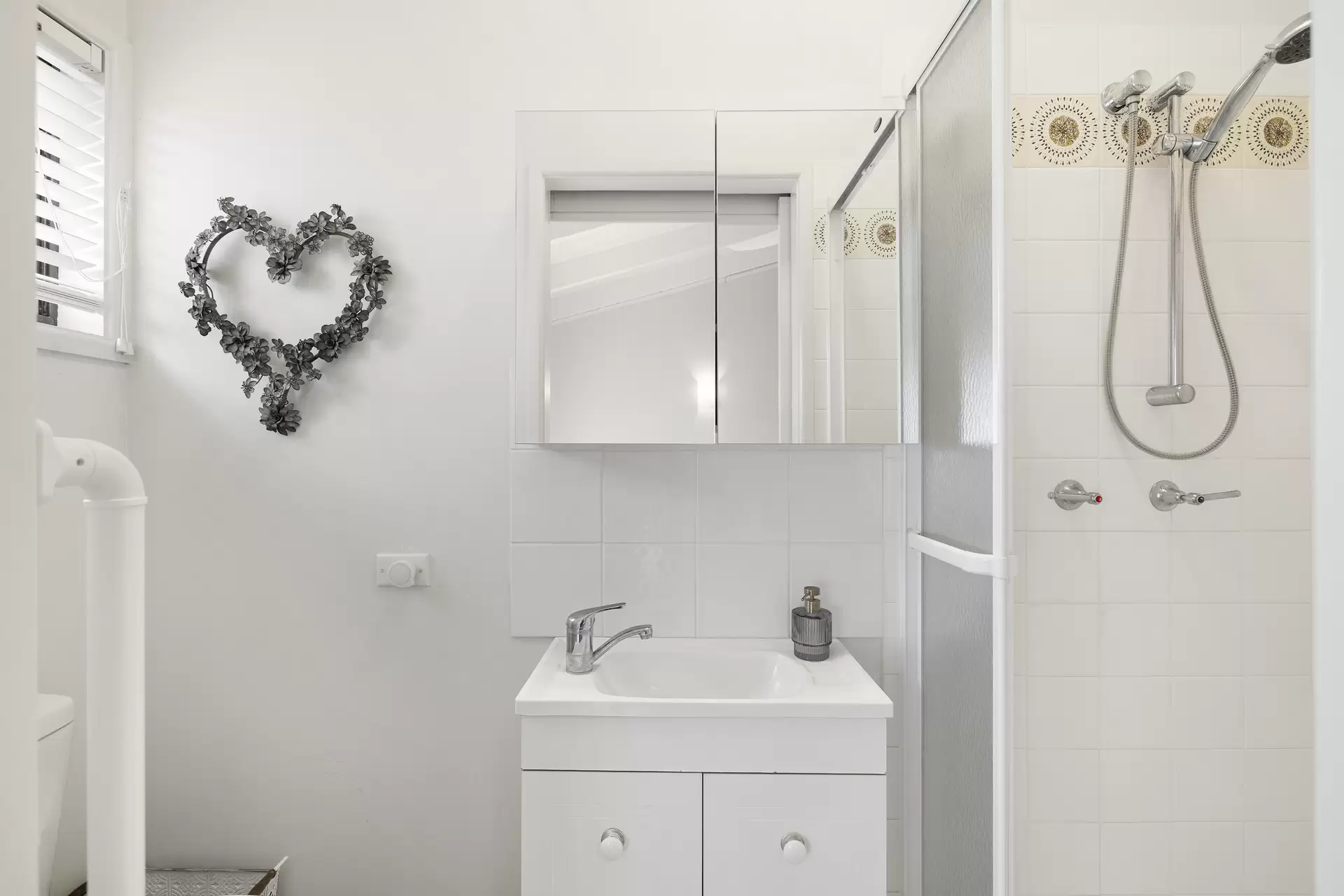 4 Ulaka Court, Mooloolaba For Sale by Queensland Sotheby's International Realty - image 1