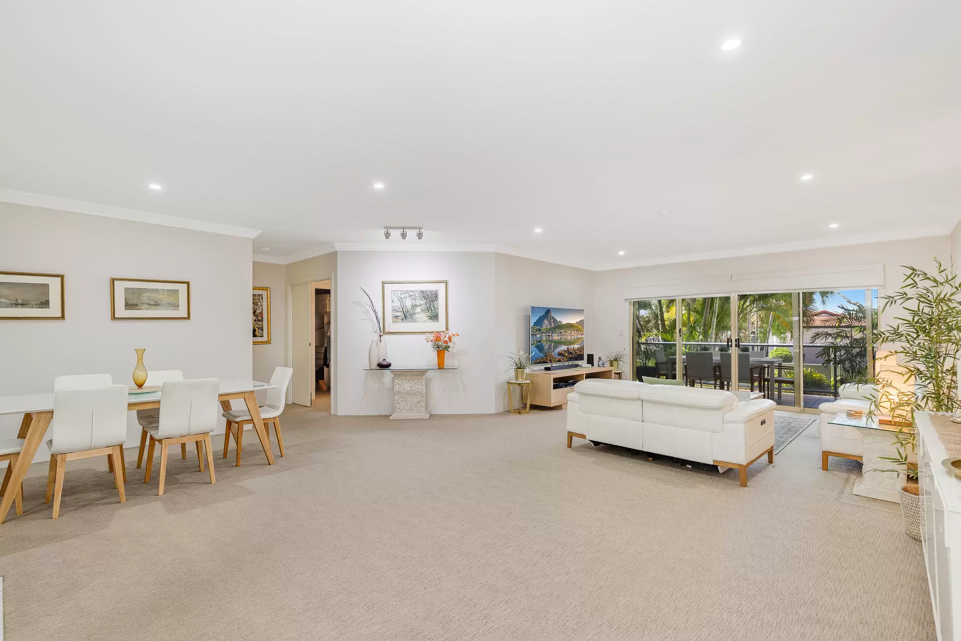 33/10-14 Esperance Court, Raby Bay Sold by Queensland Sotheby's International Realty - image 1