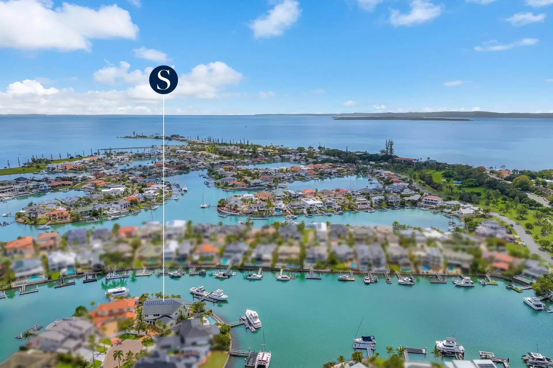 3 Mainroyal Court, Raby Bay Sold by Queensland Sotheby's International Realty - image 1