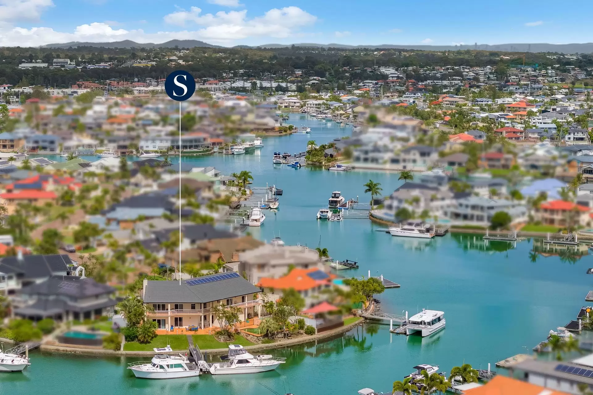 3 Mainroyal Court, Raby Bay Sold by Queensland Sotheby's International Realty - image 1