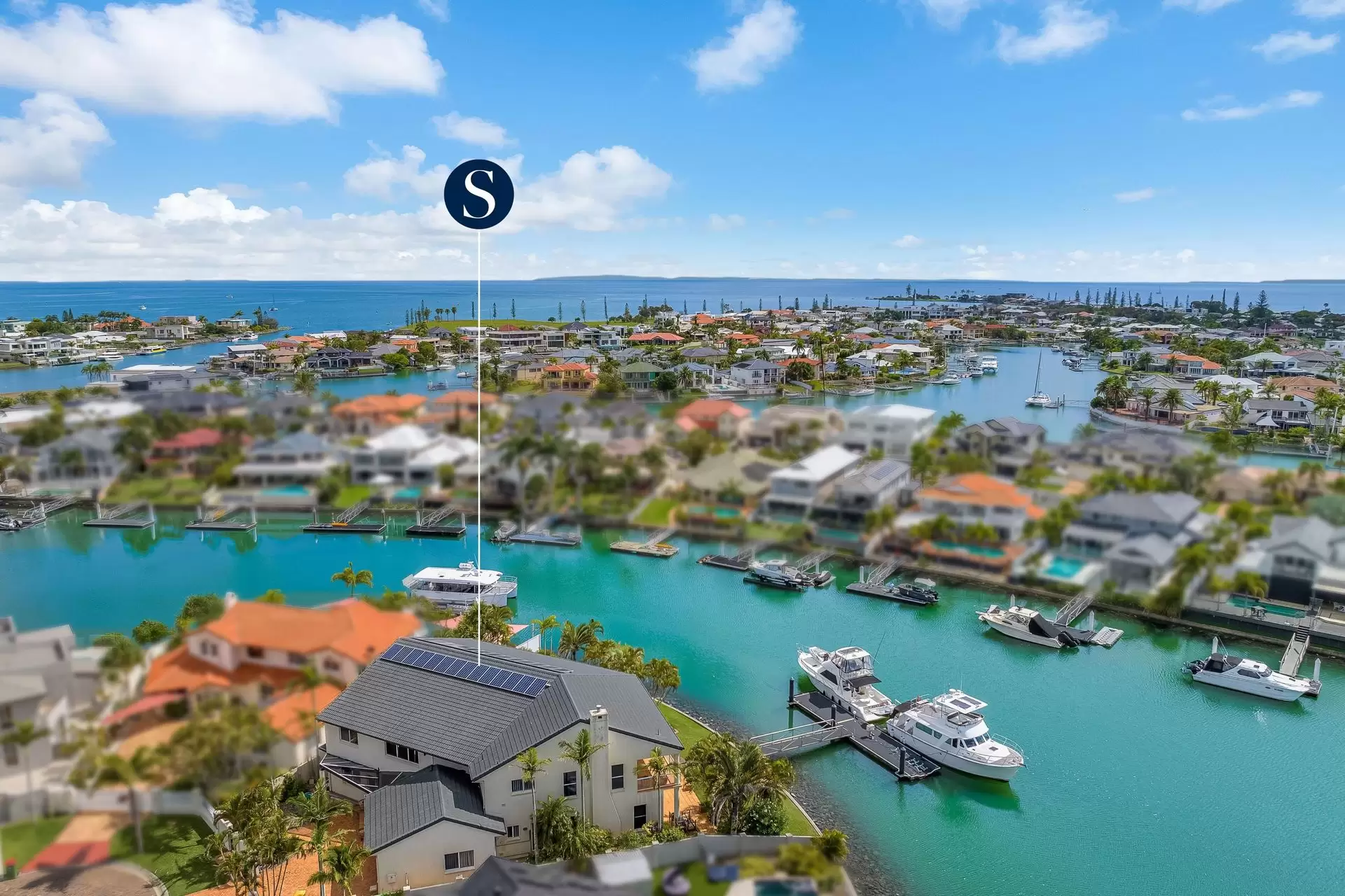 3 Mainroyal Court, Raby Bay Sold by Queensland Sotheby's International Realty - image 1
