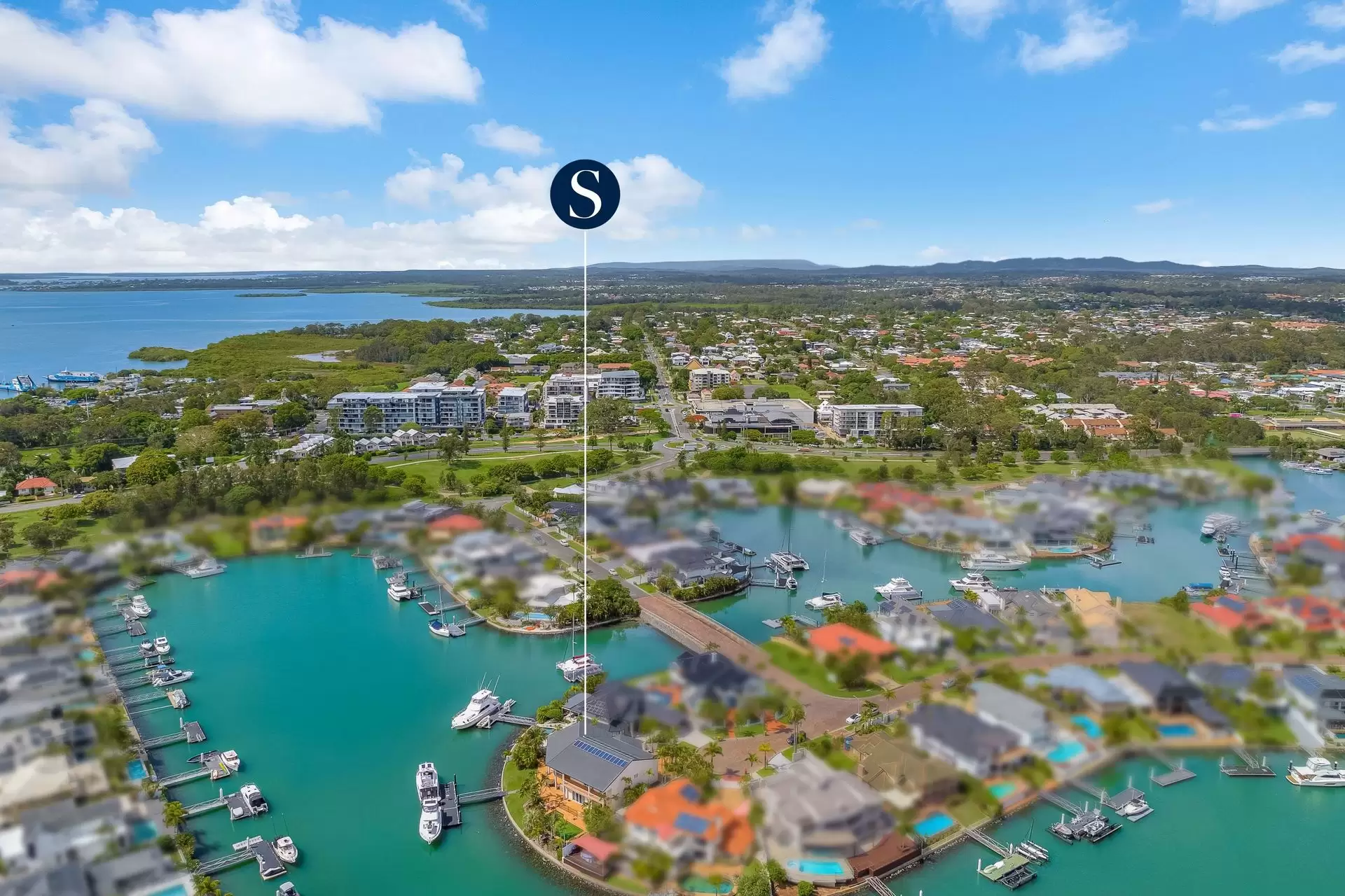 3 Mainroyal Court, Raby Bay Sold by Queensland Sotheby's International Realty - image 1