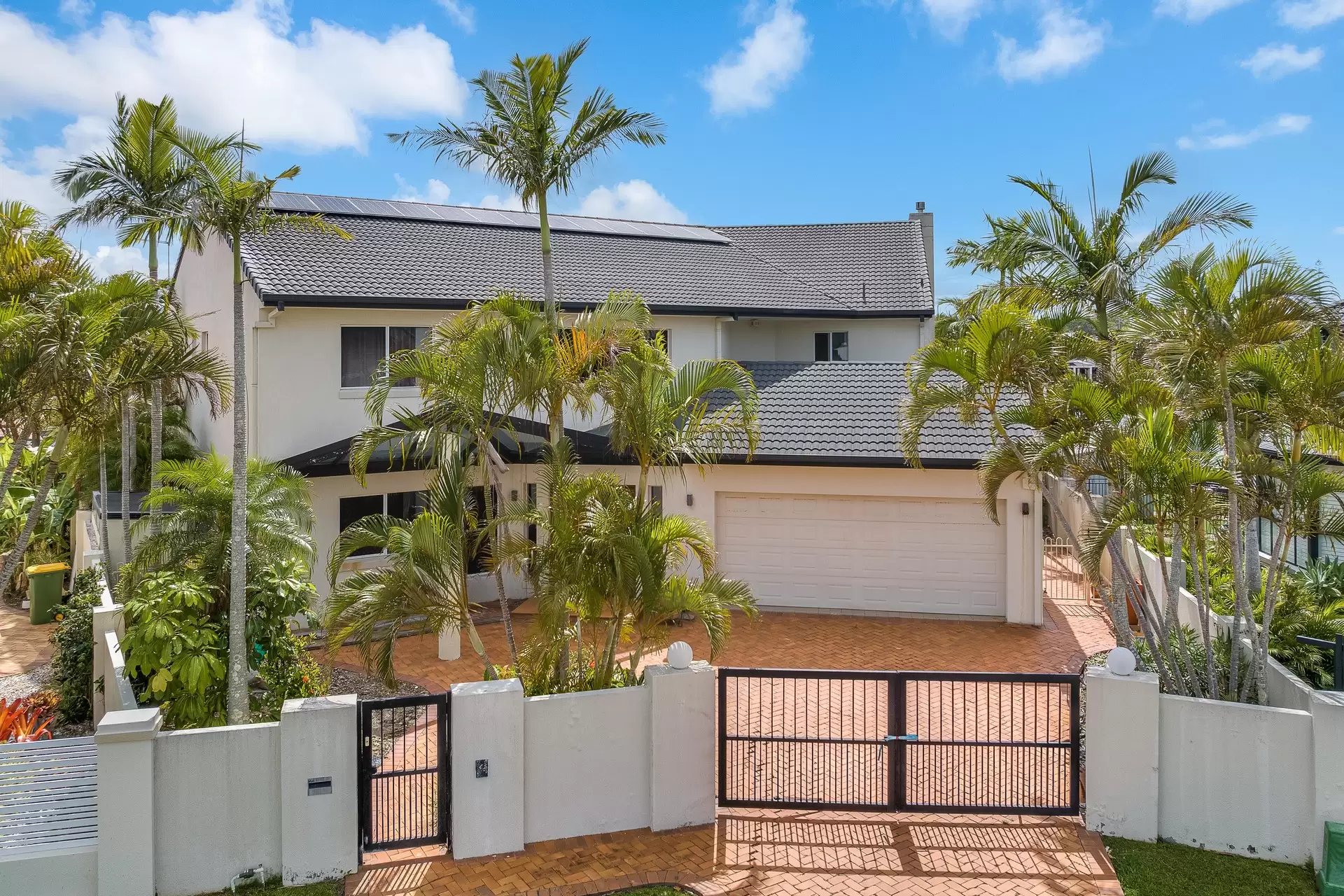 3 Mainroyal Court, Raby Bay Sold by  - image 1