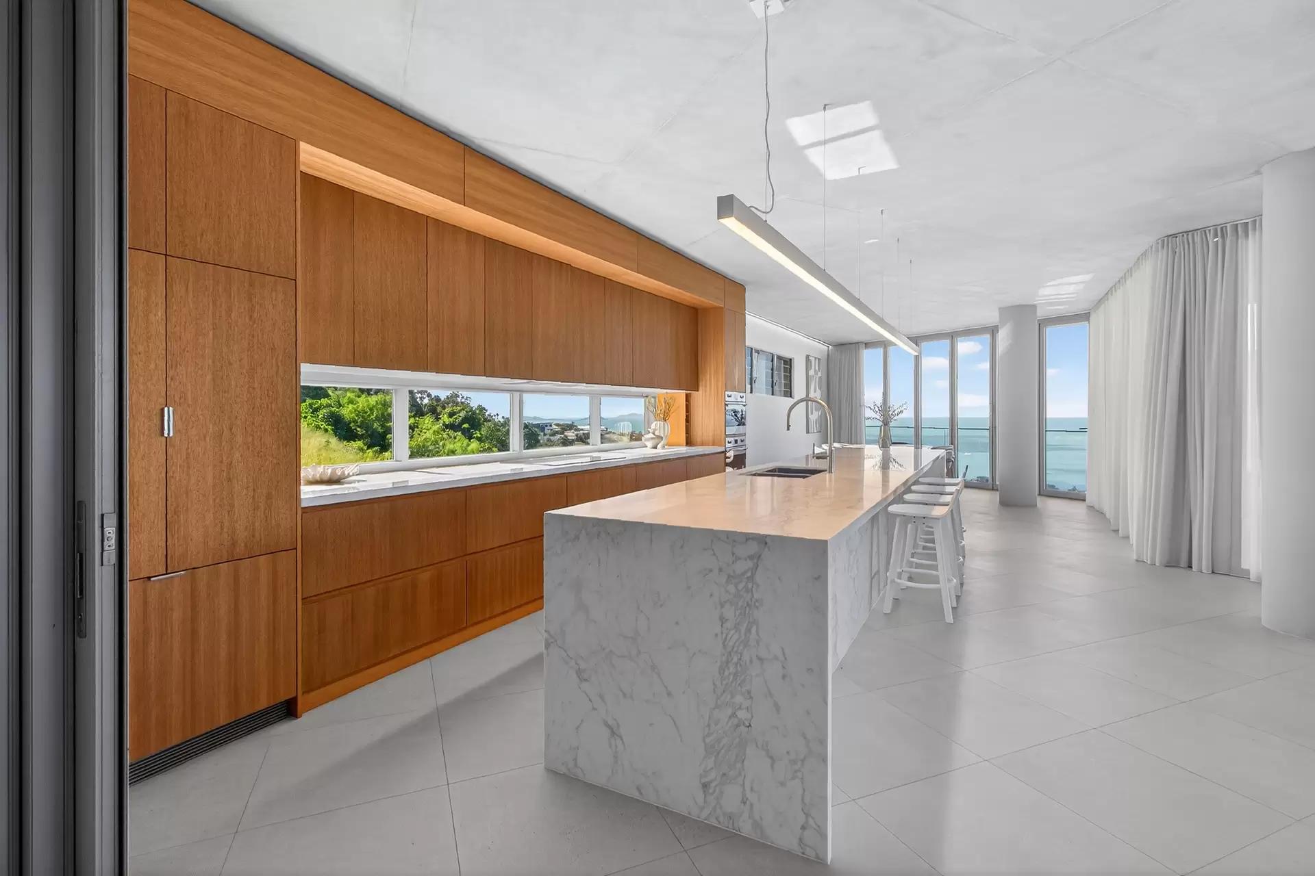 10 Bottletree Close, Airlie Beach For Sale by Queensland Sotheby's International Realty - image 1