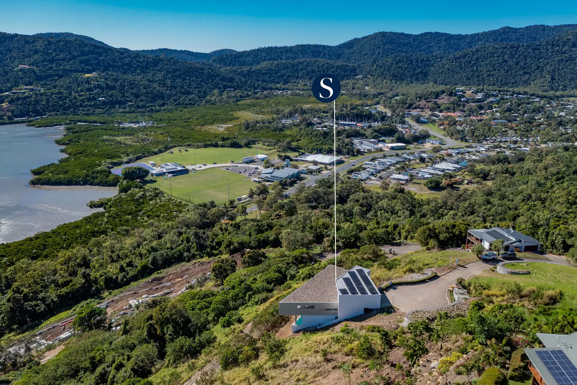 10 Bottletree Close, Airlie Beach For Sale by Queensland Sotheby's International Realty - image 1