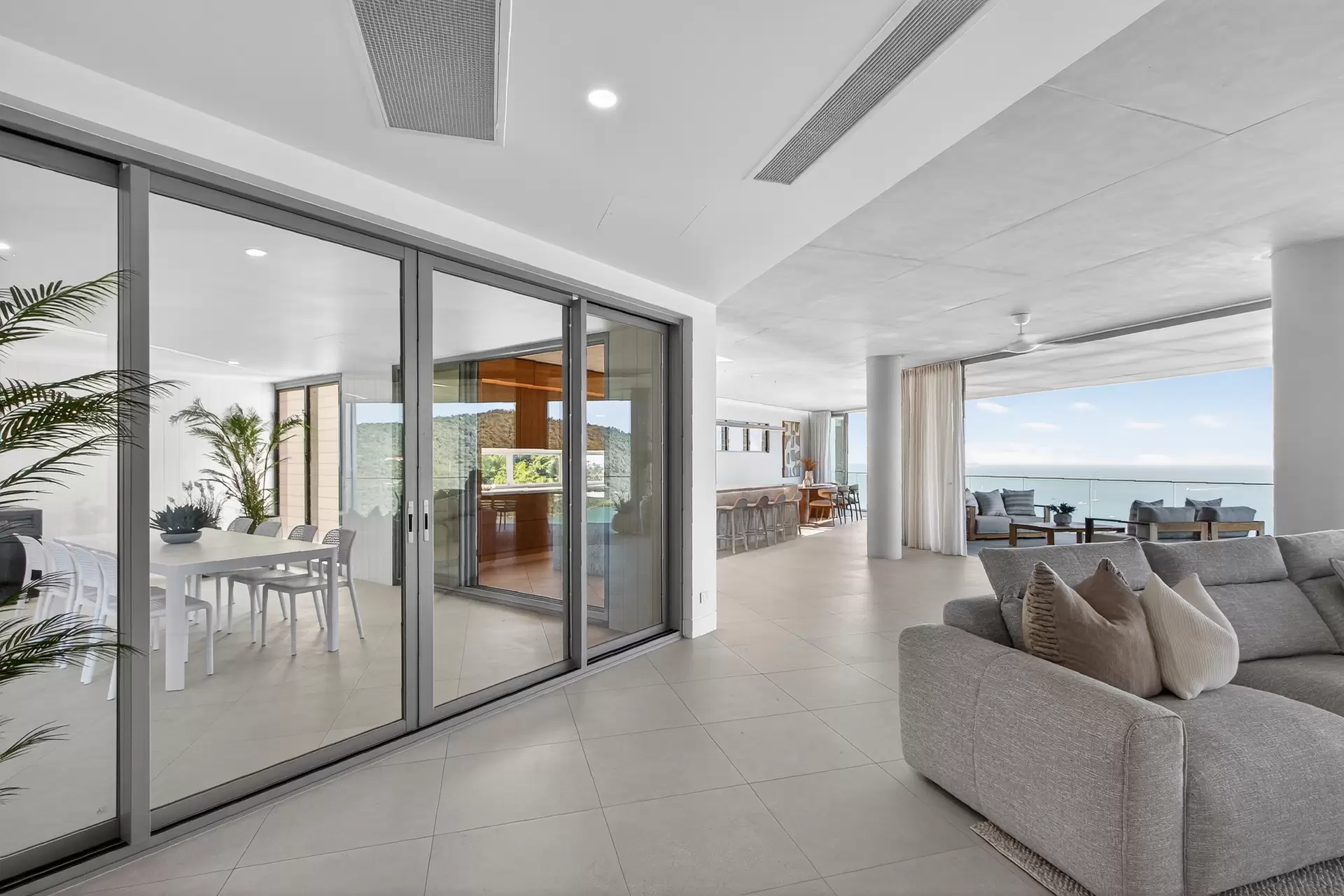 10 Bottletree Close, Airlie Beach For Sale by Queensland Sotheby's International Realty - image 1