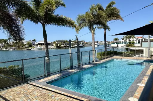 27 Captains Court, Raby Bay Sold by 
