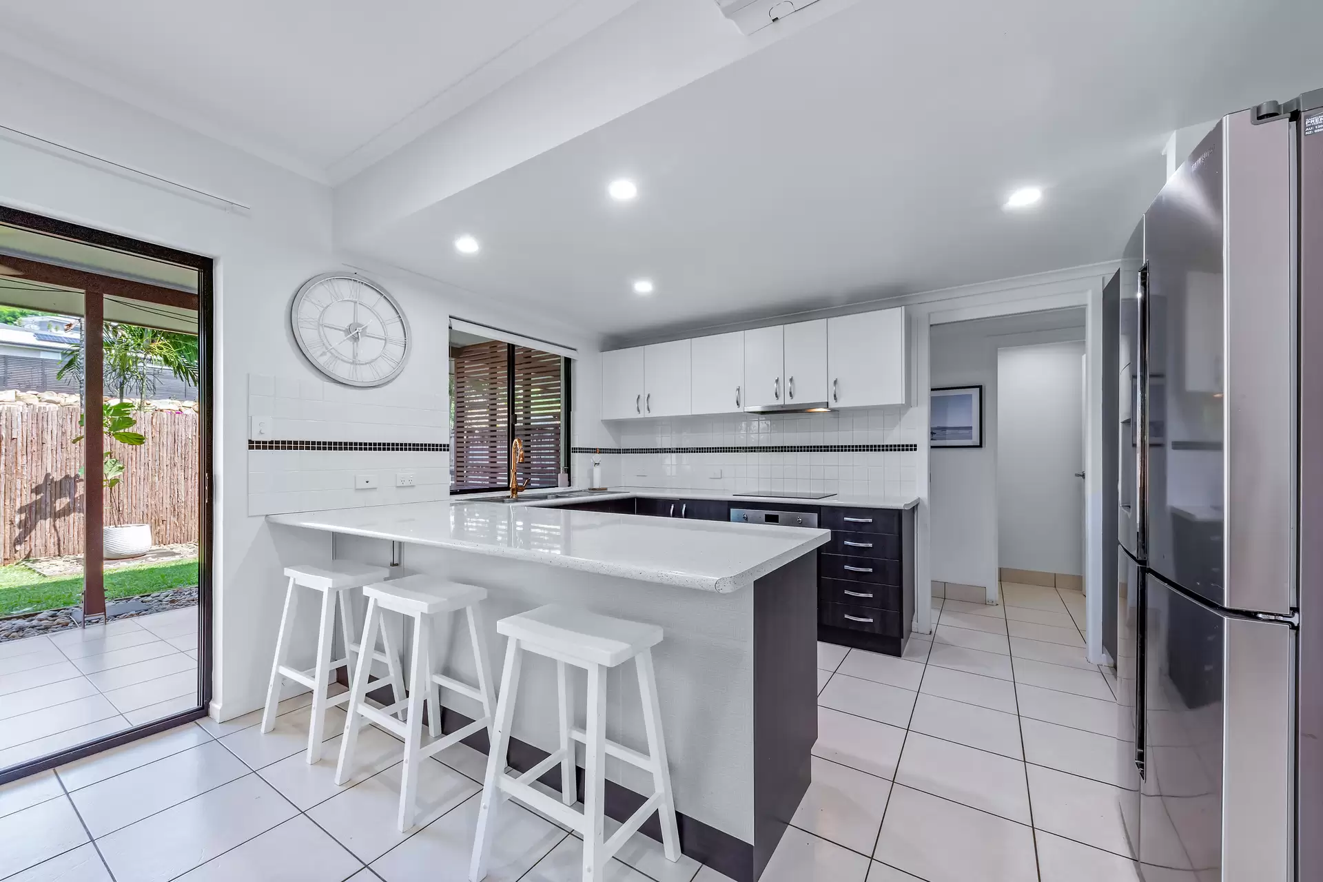 32/25 Abell Road, Cannonvale Sold by Queensland Sotheby's International Realty - image 1