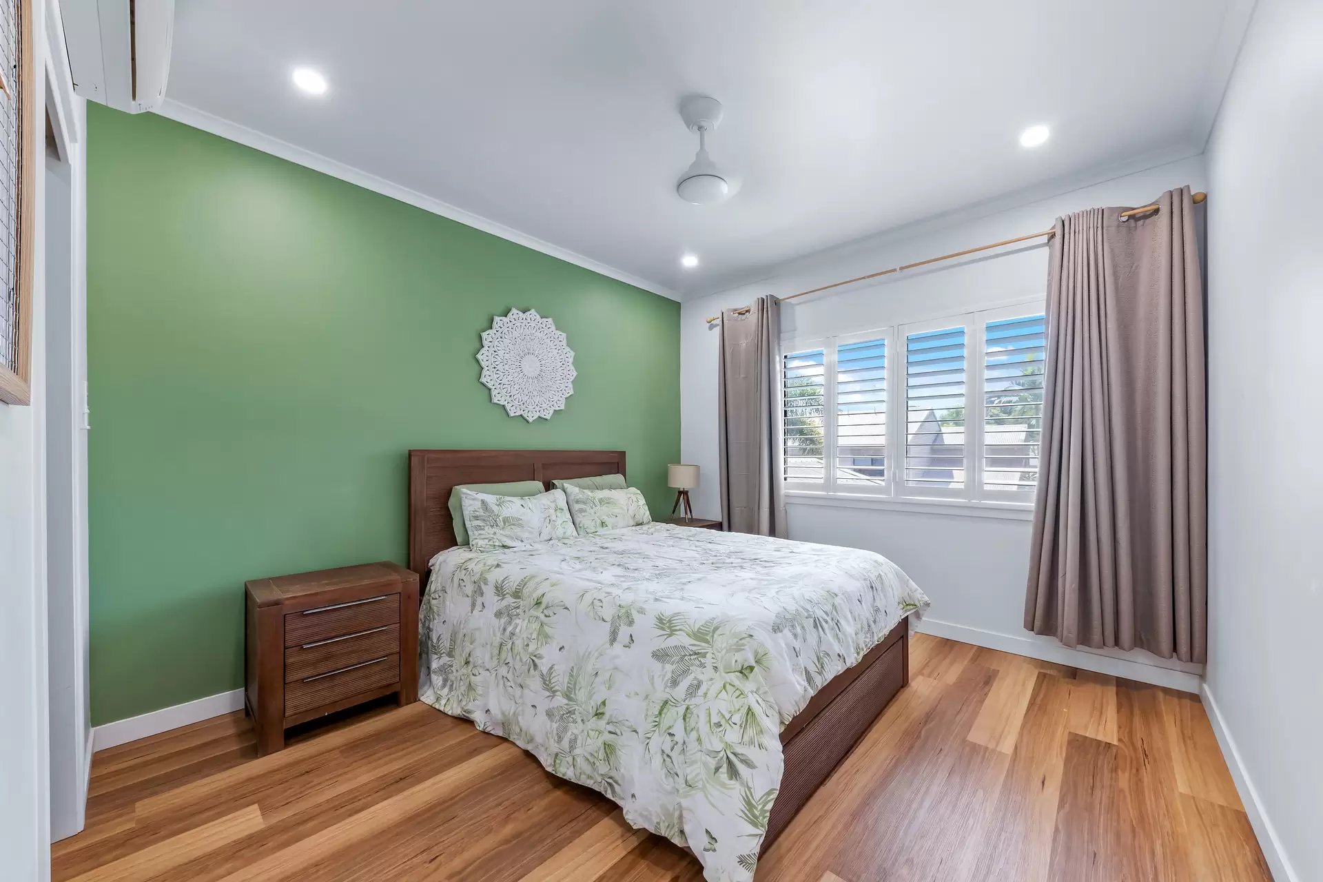 32/25 Abell Road, Cannonvale Sold by Queensland Sotheby's International Realty - image 1
