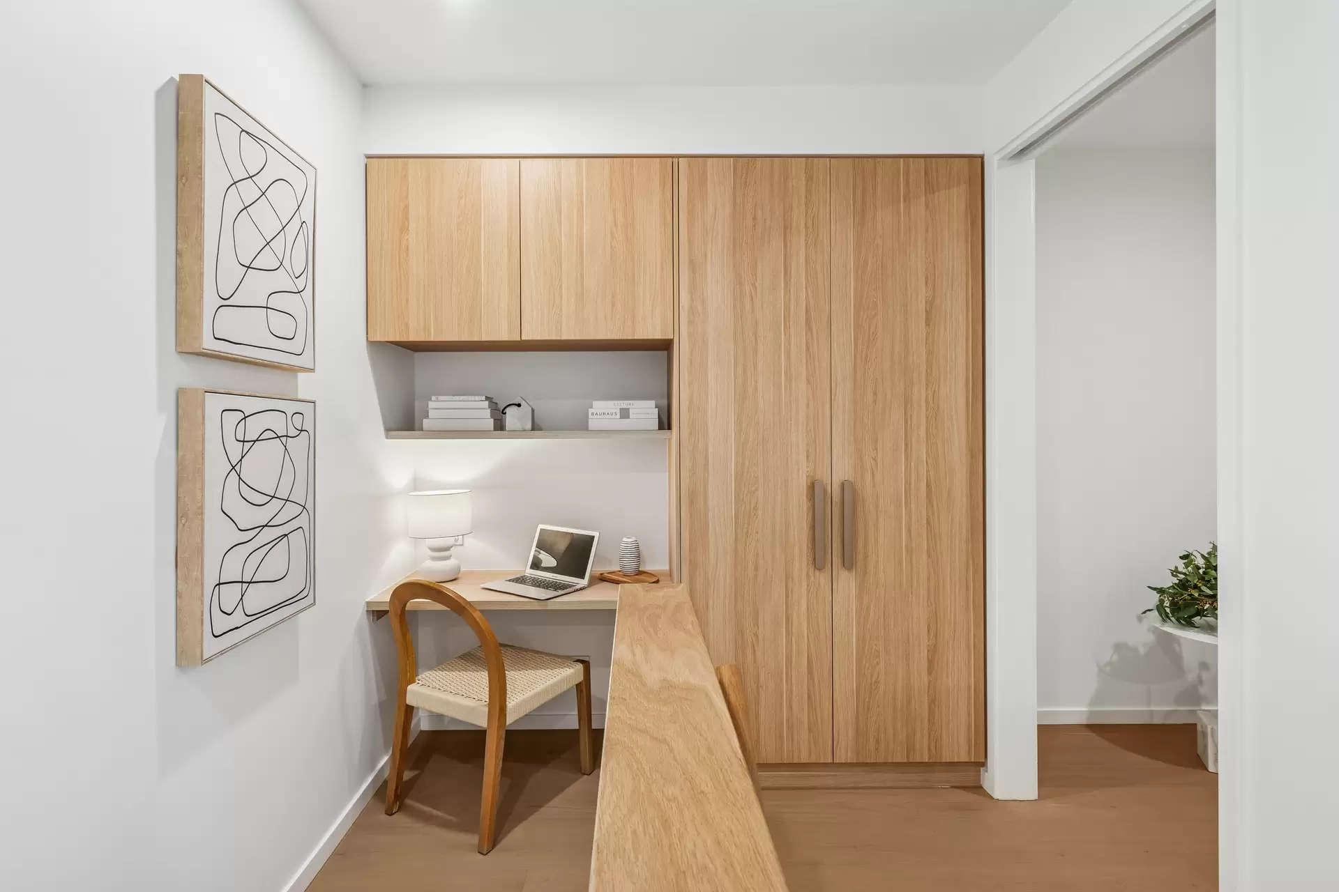 7/25 Woodroffe Avenue, Main Beach For Sale by Queensland Sotheby's International Realty - image 1