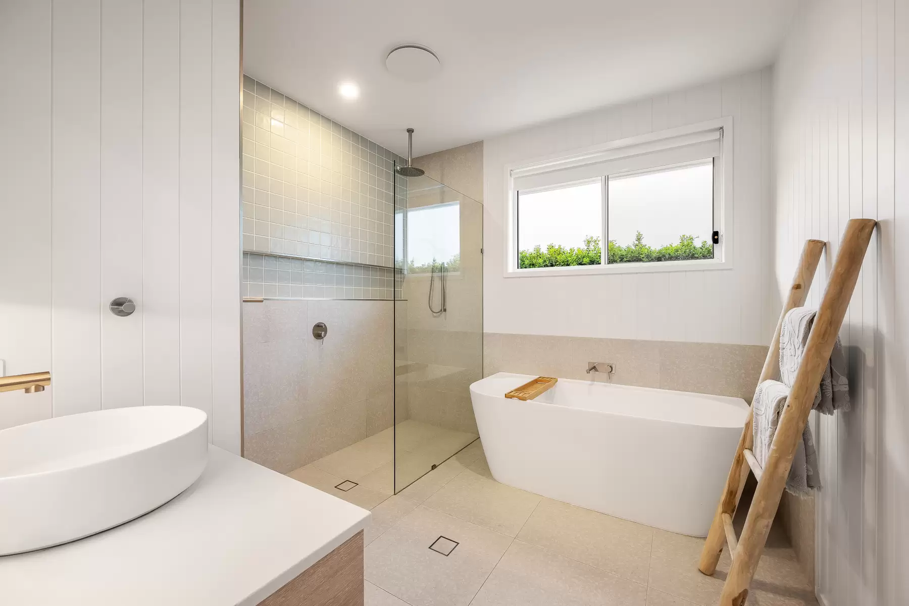 136 Balgownie Drive, Peregian Springs Sold by Queensland Sotheby's International Realty - image 1