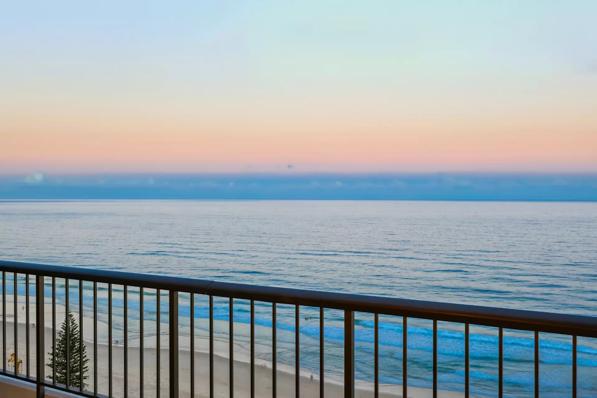80/3554 Main Beach Parade, Main Beach Sold by  - image 1