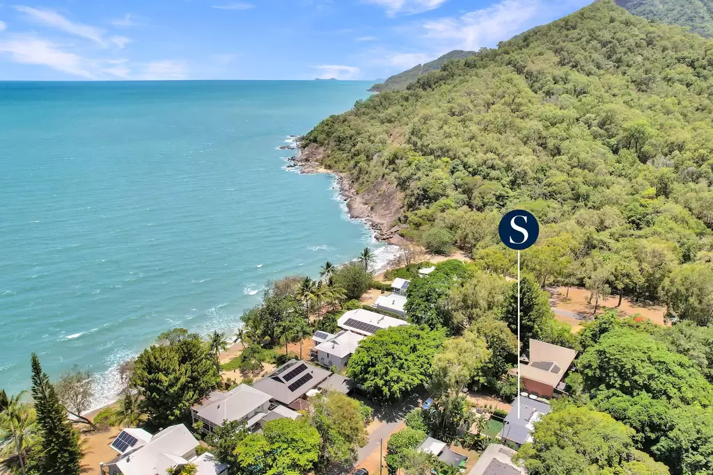 6 Oak Street, Oak Beach For Sale by Queensland Sotheby's International Realty