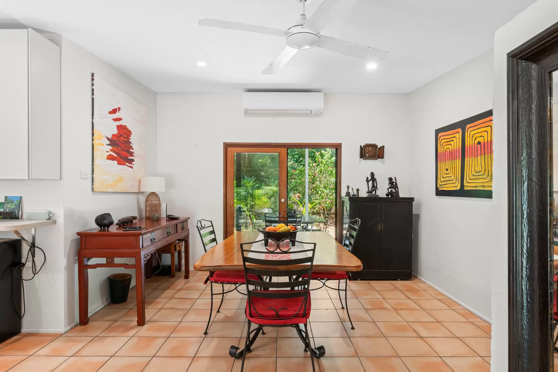 6 Oak Street, Oak Beach For Sale by Queensland Sotheby's International Realty - image 1